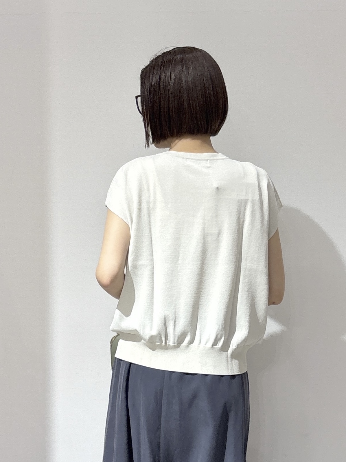 NAKAさんの「OPAQUE.CLIP｜【UV】フリルフレンチスリーブニット《接触冷感／洗濯機OK》」を使ったコーディネート