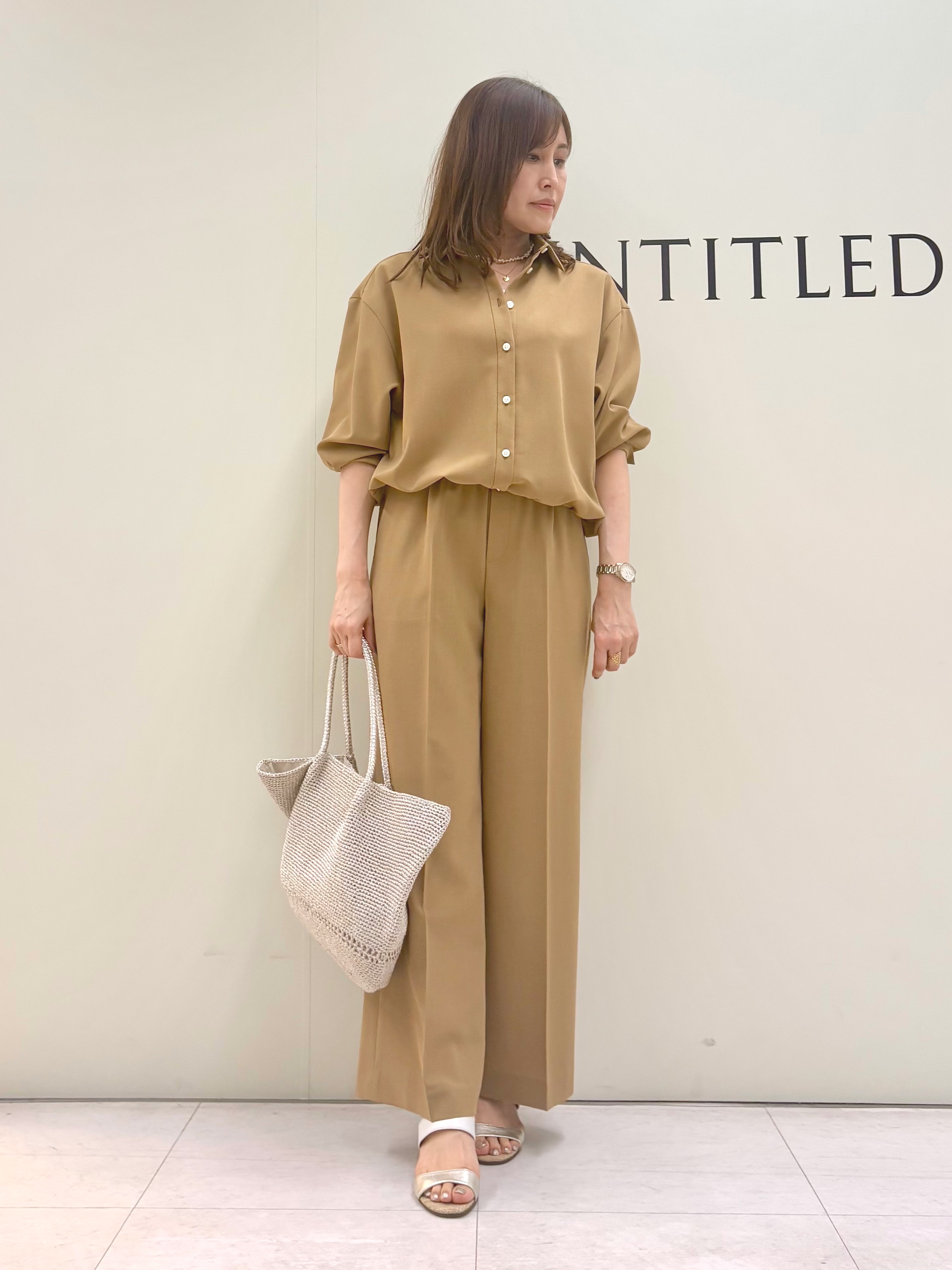 Sakaiさんの「UNTITLED｜【秋羽織り/セットアップ可/UVカット】エアリークールドロストシャツ」を使ったコーディネート