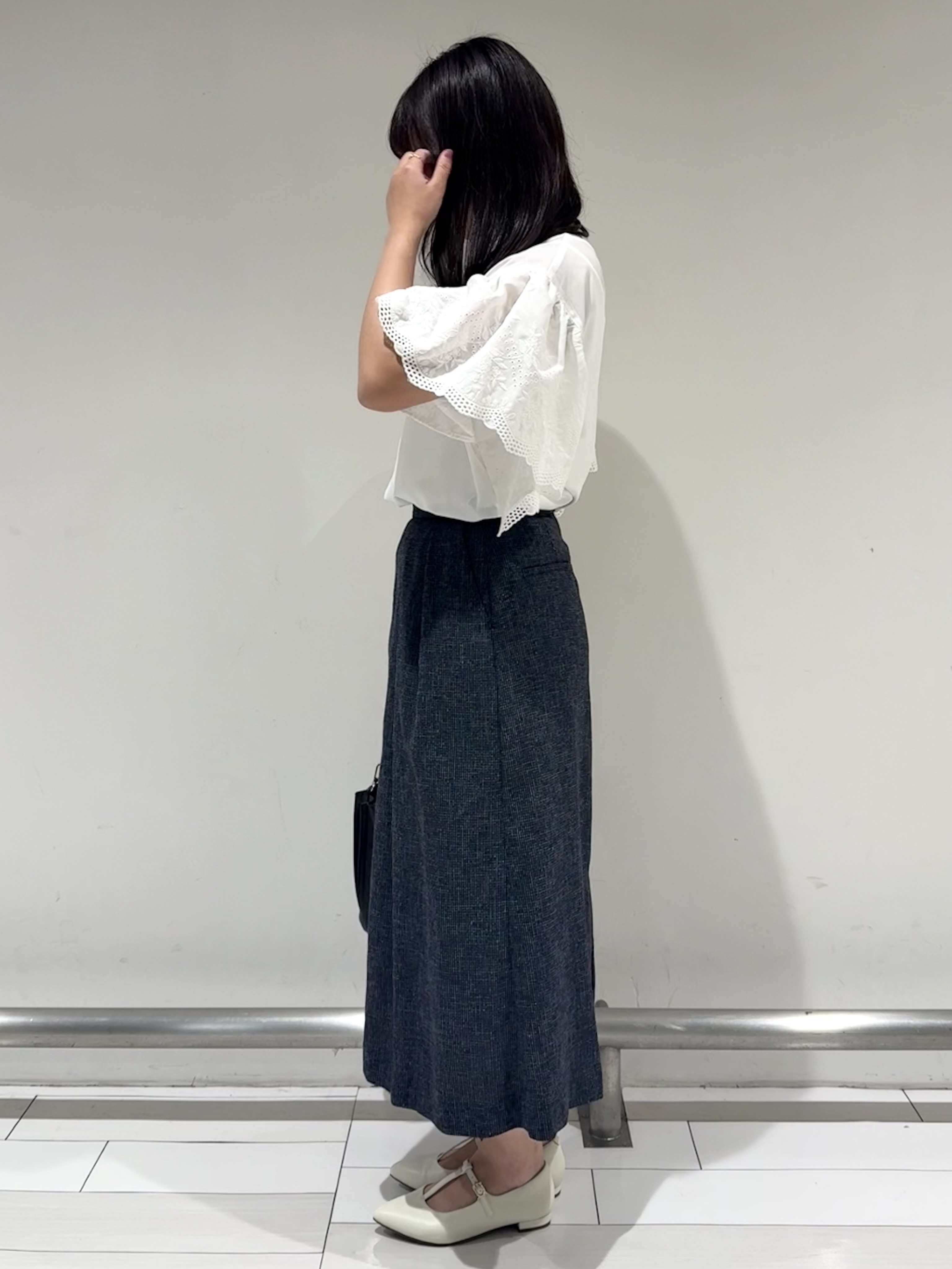Azusaさんの「Reflect｜【通勤◎】スカラップレーススリーブ ブラウス」を使ったコーディネート