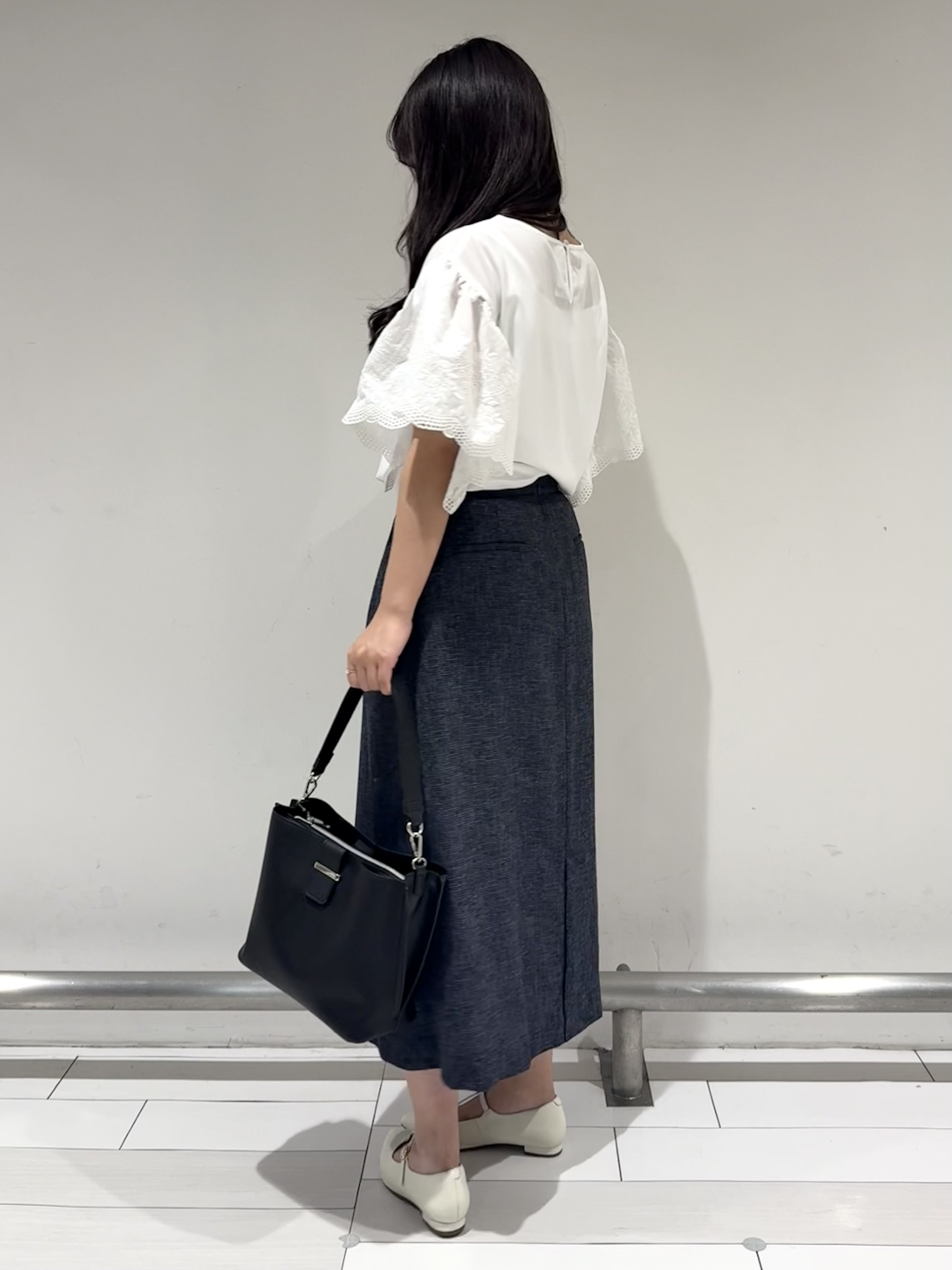 Azusaさんの「Reflect｜【通勤◎】スカラップレーススリーブ ブラウス」を使ったコーディネート