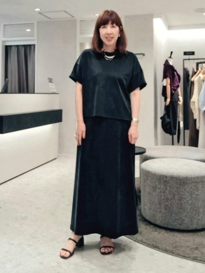 MAMIさんの「UNTITLED｜【きれいめTシャツ/セットアップ可】ヴィンテージライクプルオーバー」を使ったコーディネート