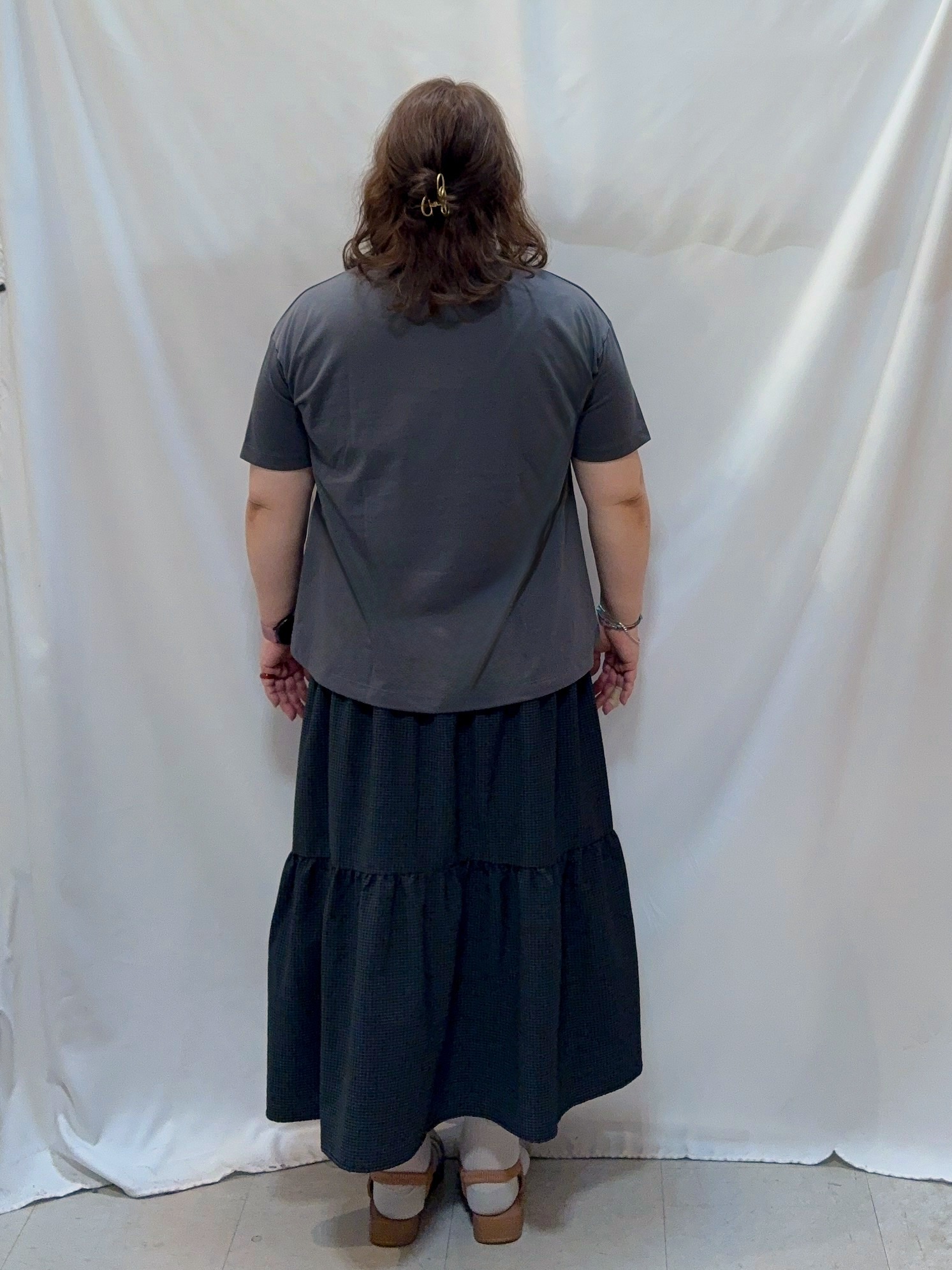 kotoさんさんの「SHOO･LA･RUE｜【洗濯機可/体型カバー】プリントデザインが目を惹く 裾シャーリングTシャツ」を使ったコーディネート