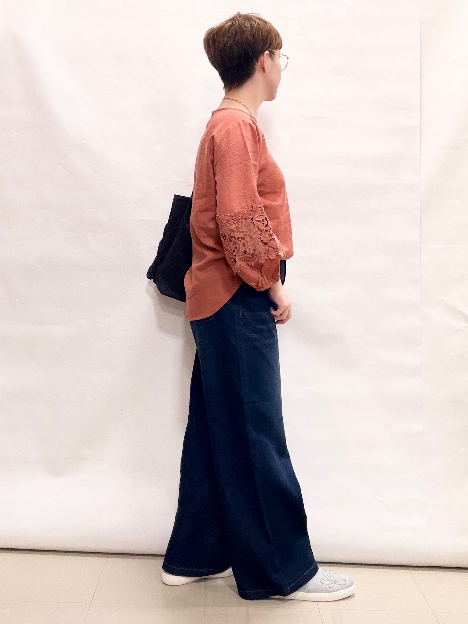 なっちゃんさんの「SHOO･LA･RUE｜【洗濯機可/S-LL/洗濯後しわになりにくい】刺繍レースで高見え インせず決まる主役ブラウス」を使ったコーディネート