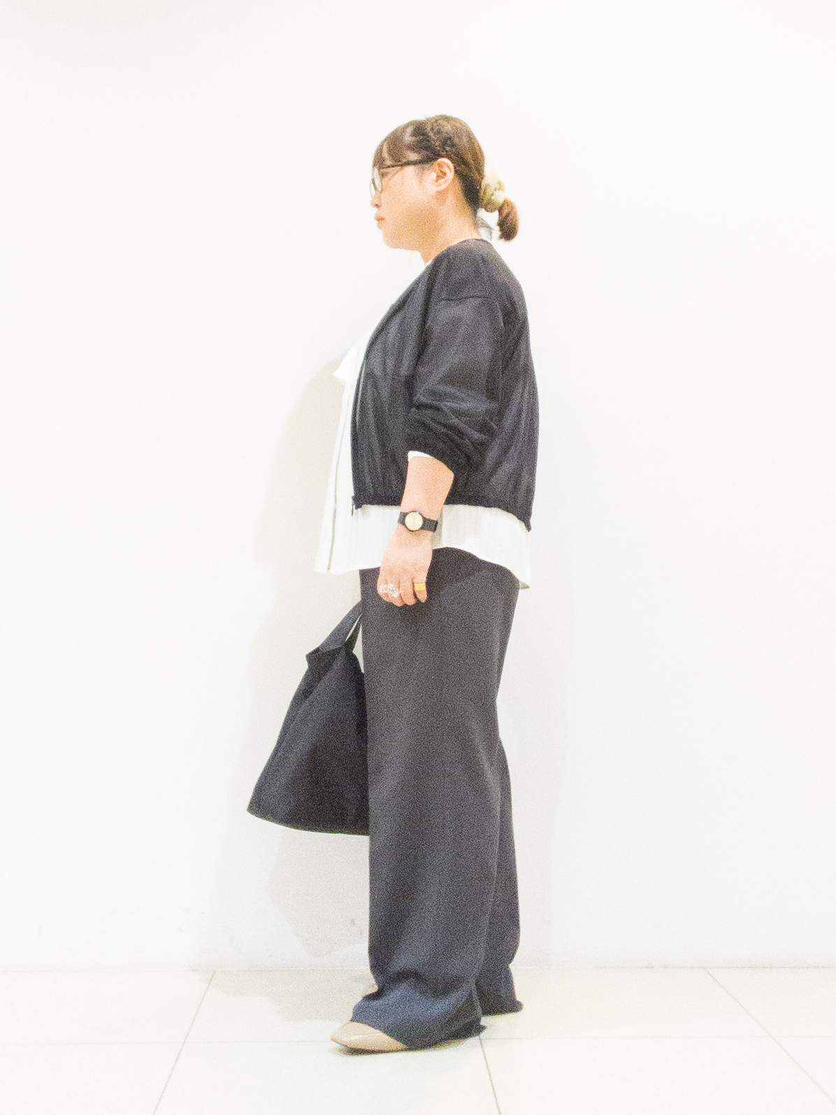 takedaさんの「UNTITLED｜【接触冷感/UVケア/夏羽織り/着る日傘】ケープ風ブラウス」を使ったコーディネート