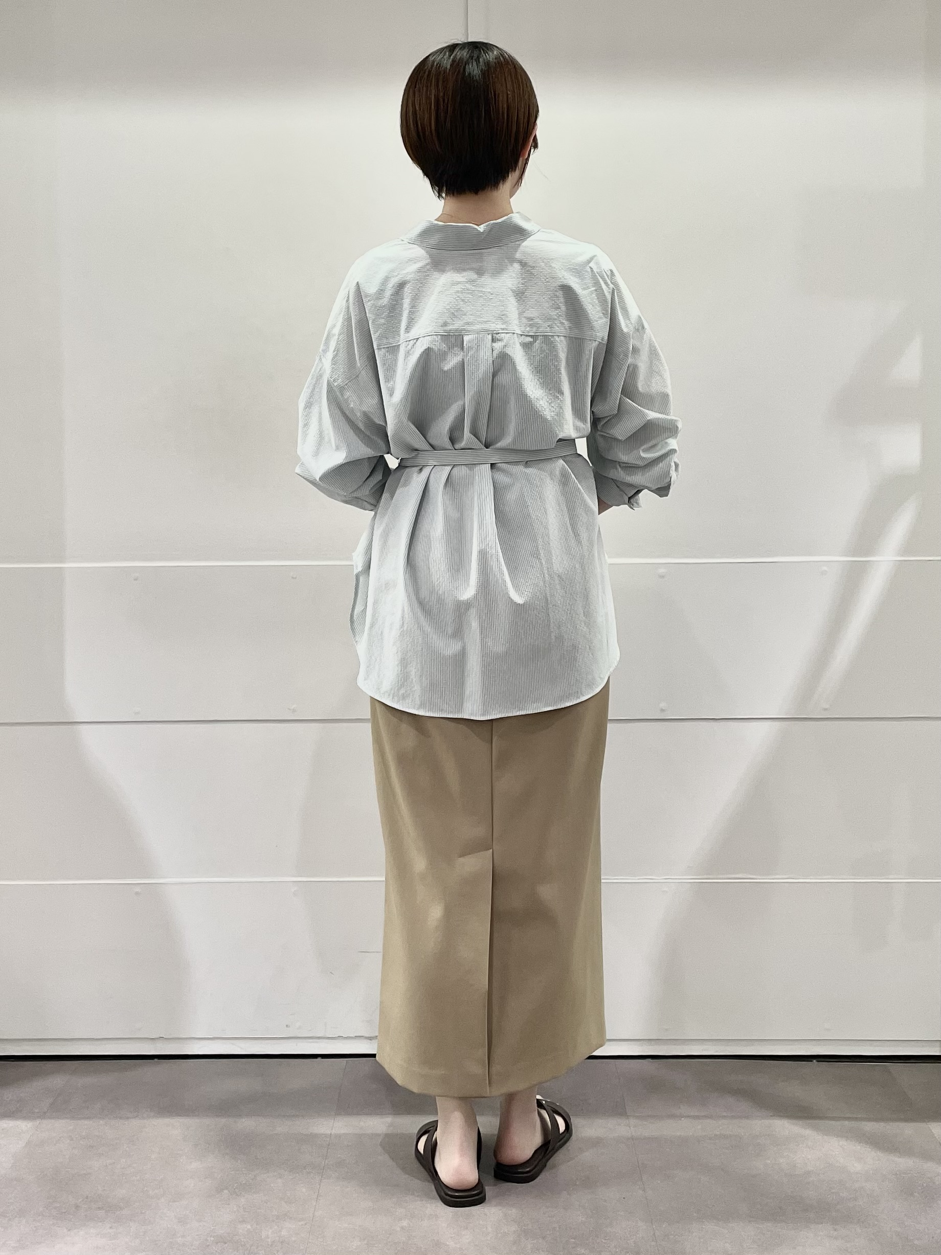 MOMOKOさんの「UNTITLED｜【洗える／UVケア／ベルト付】サッカー素材シャツ」を使ったコーディネート