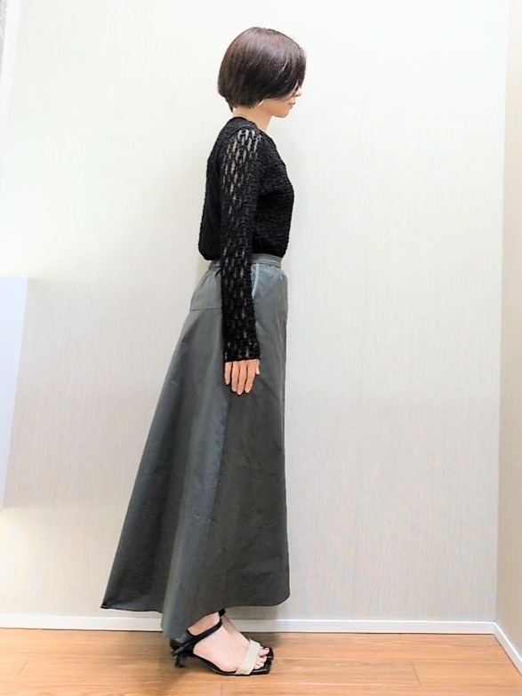 ミズタさんの「UNTITLED｜【羽織りのインナーに】レースプルオーバー」を使ったコーディネート