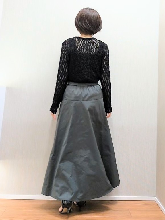 ミズタさんの「UNTITLED｜【羽織りのインナーに】レースプルオーバー」を使ったコーディネート