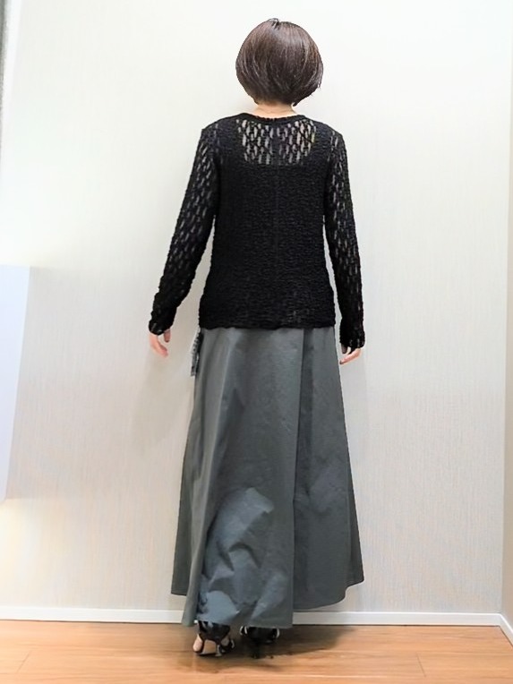 ミズタさんの「UNTITLED｜【羽織りのインナーに】レースプルオーバー」を使ったコーディネート