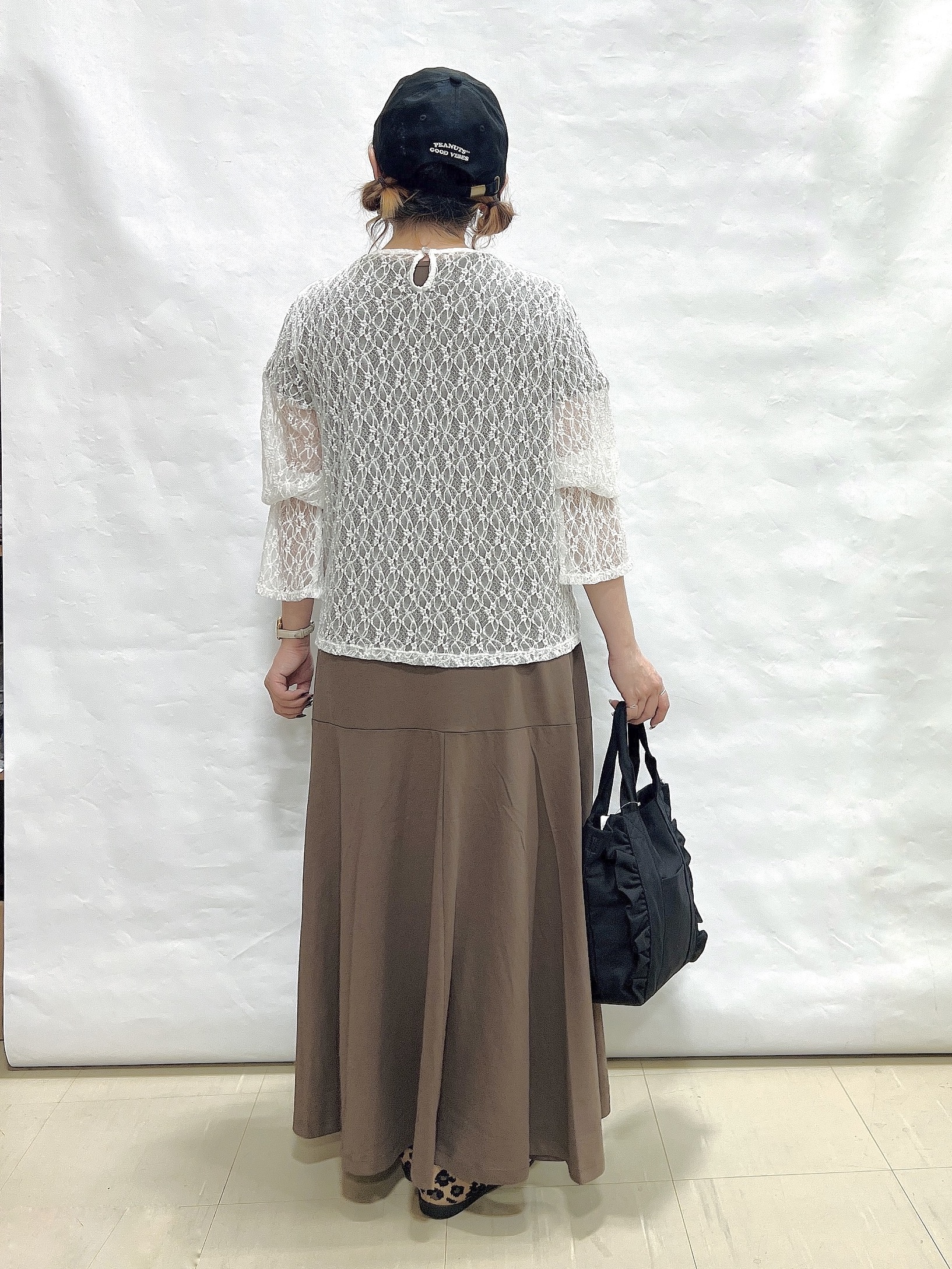 YUIさんの「SHOO･LA･RUE｜【体型カバー/洗濯機可】涼やかAラインロングワンピース」を使ったコーディネート