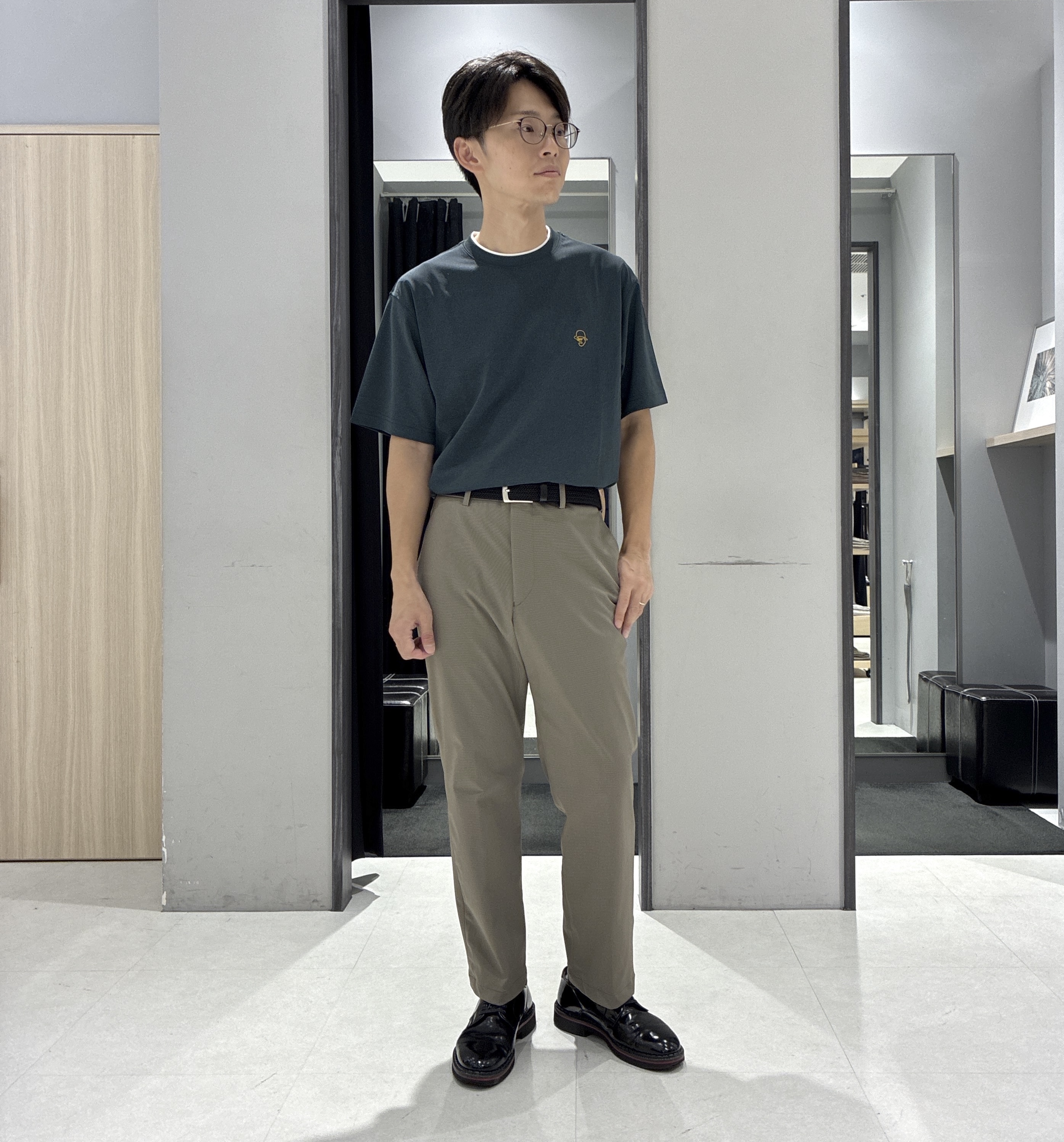 わいずみさんの「TAKEO KIKUCHI｜【360&deg;ストレッチ／軽量】None Of Stress ライト ジャケット（セットアップ対応）」を使ったコーディネート