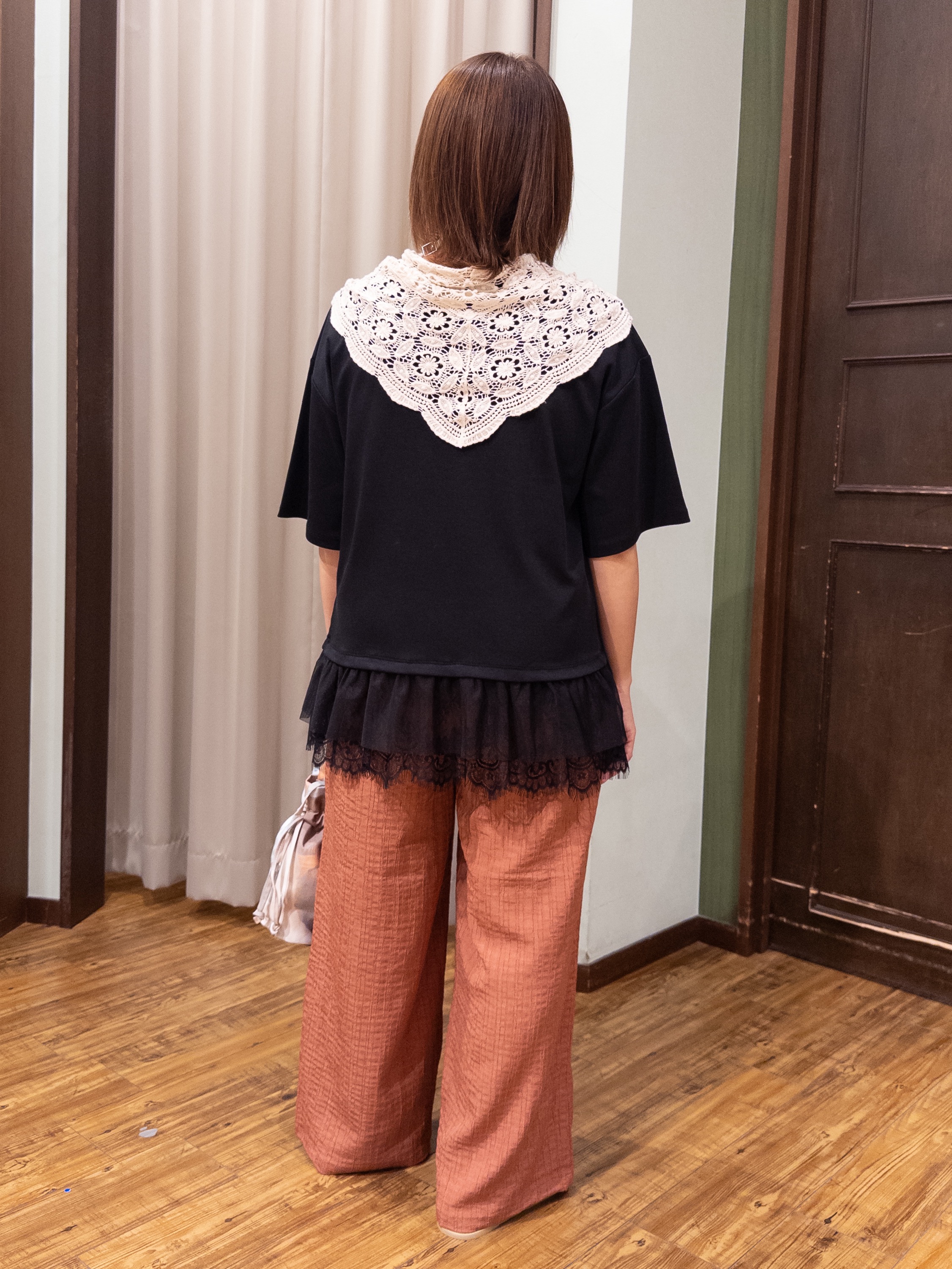 みかりん さんの「SHOO･LA･RUE｜【ひんやり/UV/抗菌防臭/S-LL】1枚でサマ見え 裾レースTシャツ」を使ったコーディネート