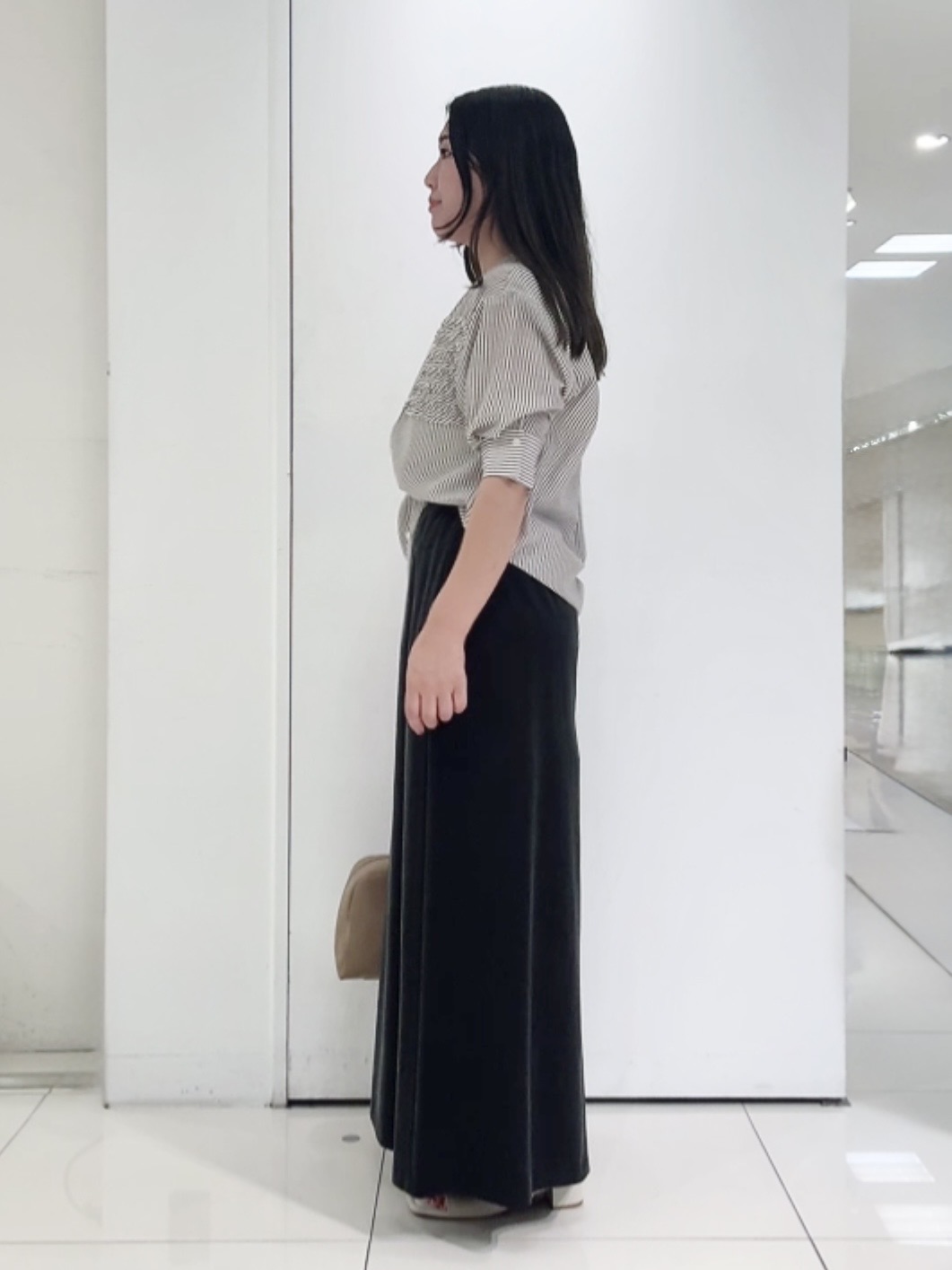 なかじさんの「UNTITLED｜【秋めきリラクシー/セットアップ可】ヴィンテージライク ロングスカート」を使ったコーディネート