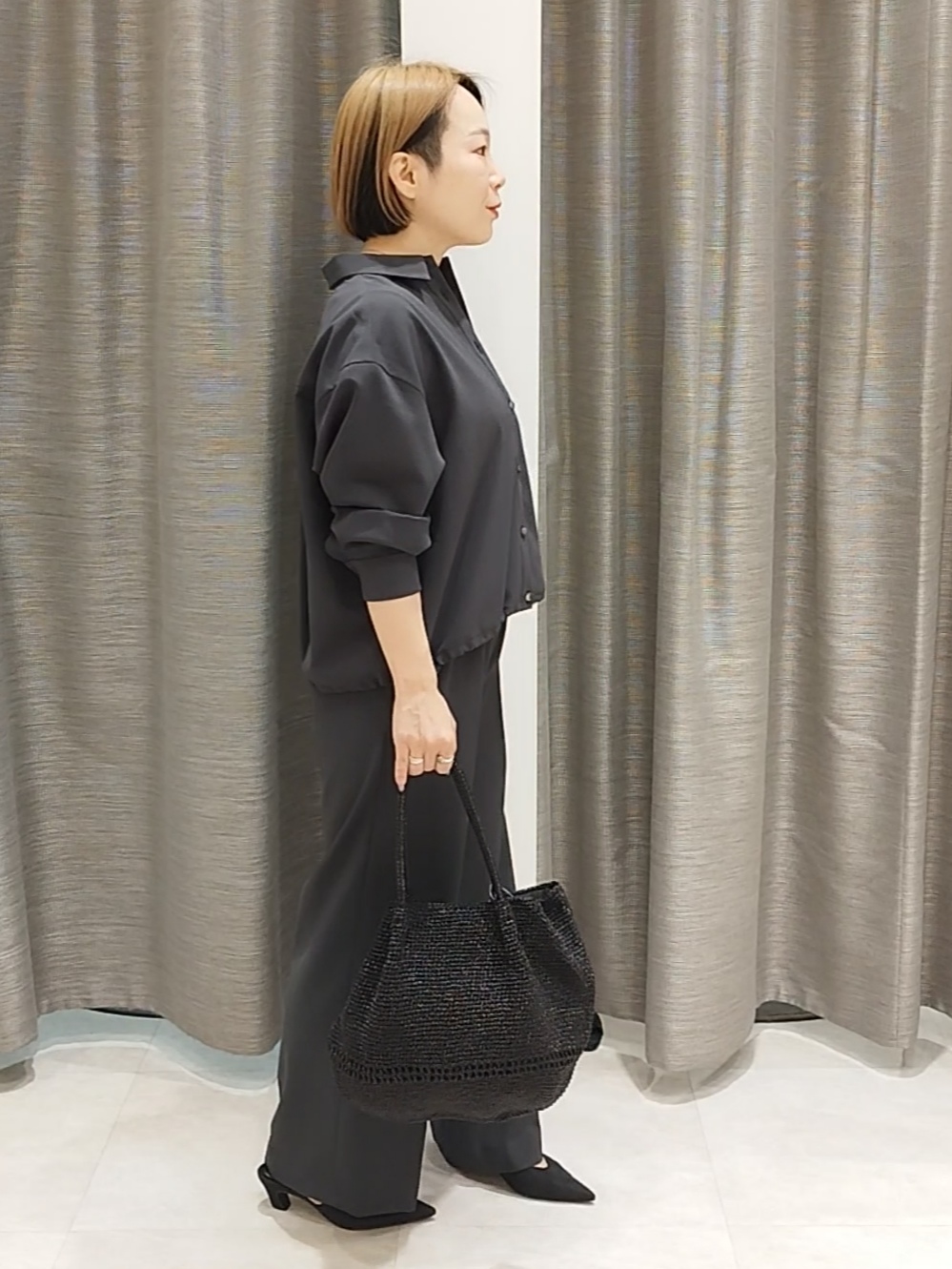 s u g iさんの「UNTITLED｜【秋羽織り/セットアップ可/UVカット】エアリークールドロストシャツ」を使ったコーディネート