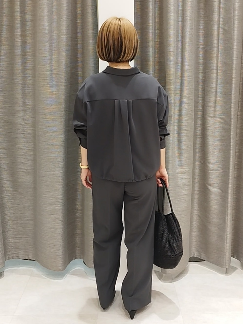 s u g iさんの「UNTITLED｜【秋羽織り/セットアップ可/UVカット】エアリークールドロストシャツ」を使ったコーディネート