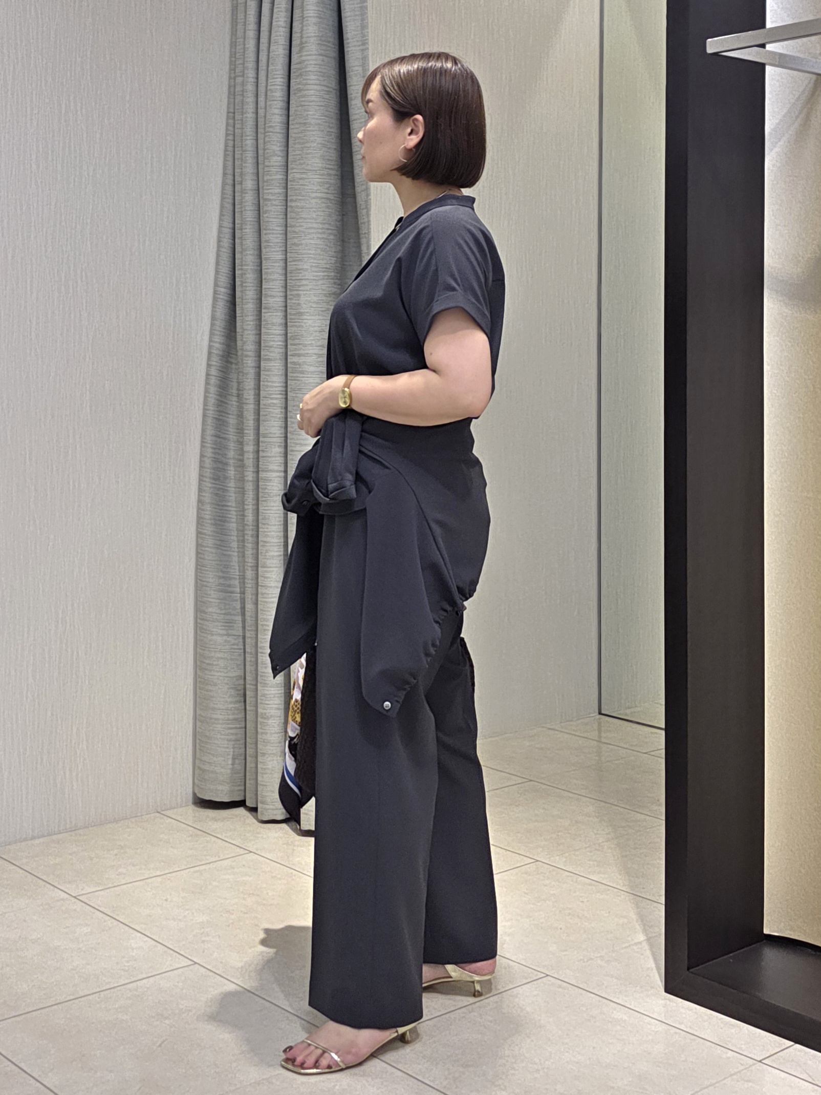 naokoさんの「UNTITLED｜【秋羽織り/セットアップ可/UVカット】エアリークールドロストシャツ」を使ったコーディネート