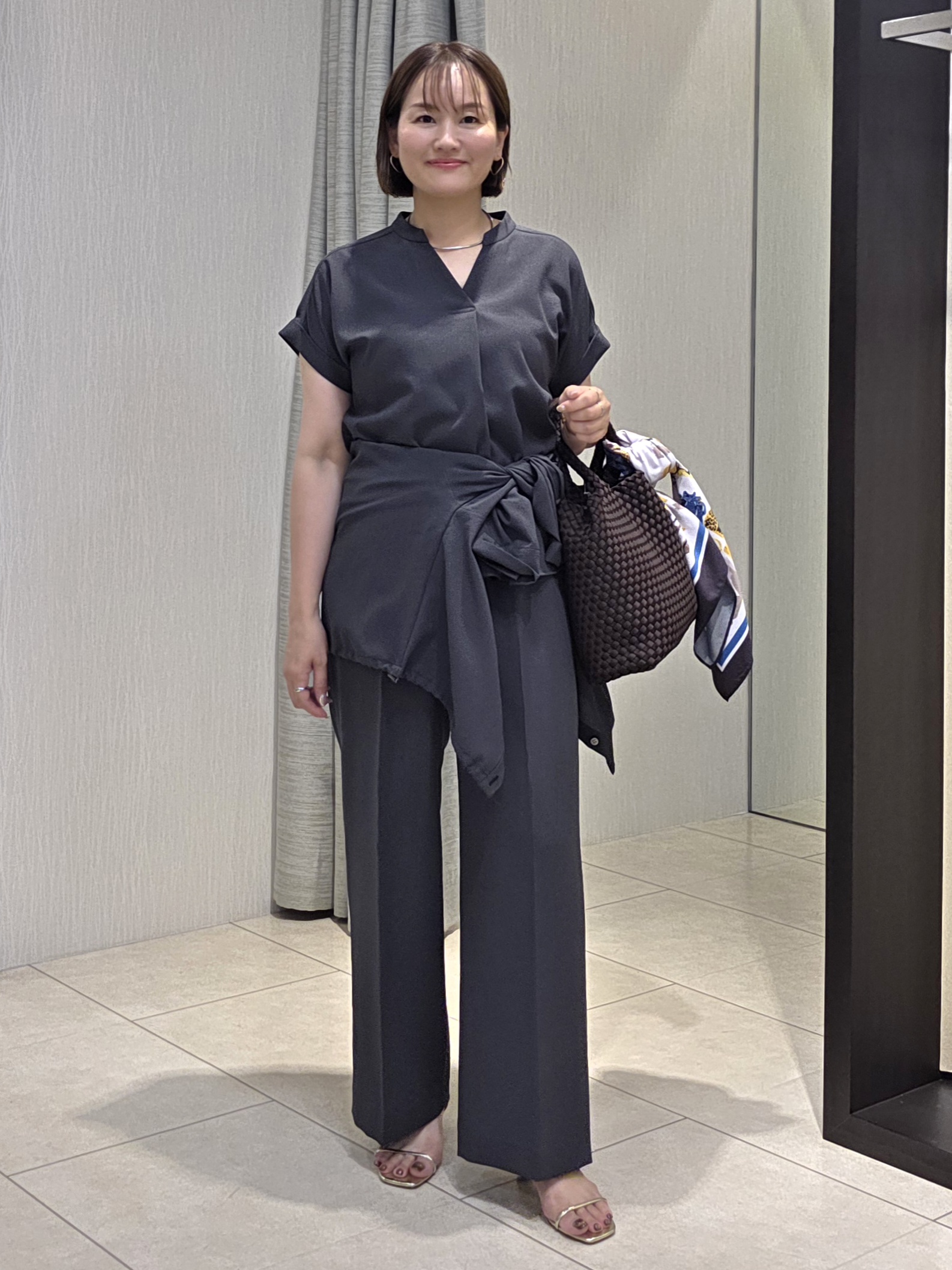 naokoさんの「UNTITLED｜【秋羽織り/セットアップ可/UVカット】エアリークールドロストシャツ」を使ったコーディネート