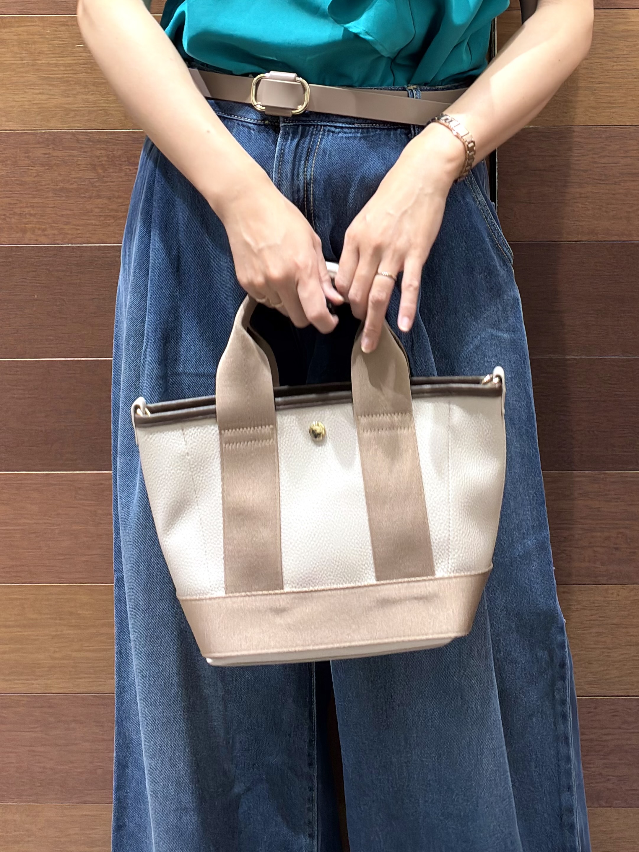 みりんさんの「OPAQUE.CLIP｜小花柄スキッパーワンピース【洗濯機OK】」を使ったコーディネート
