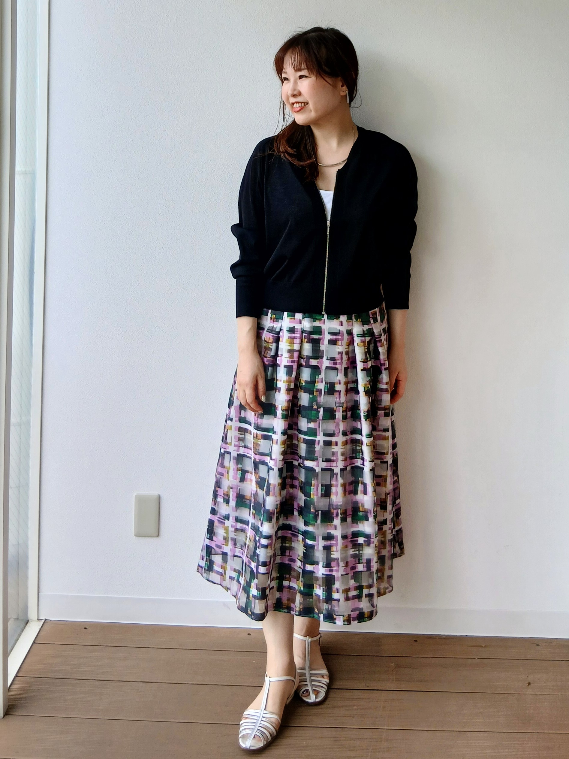 なみきさんの「UNTITLED｜【アンサンブル可/日除け・冷房対策】シアーレーヨンZIPカーディガン」を使ったコーディネート