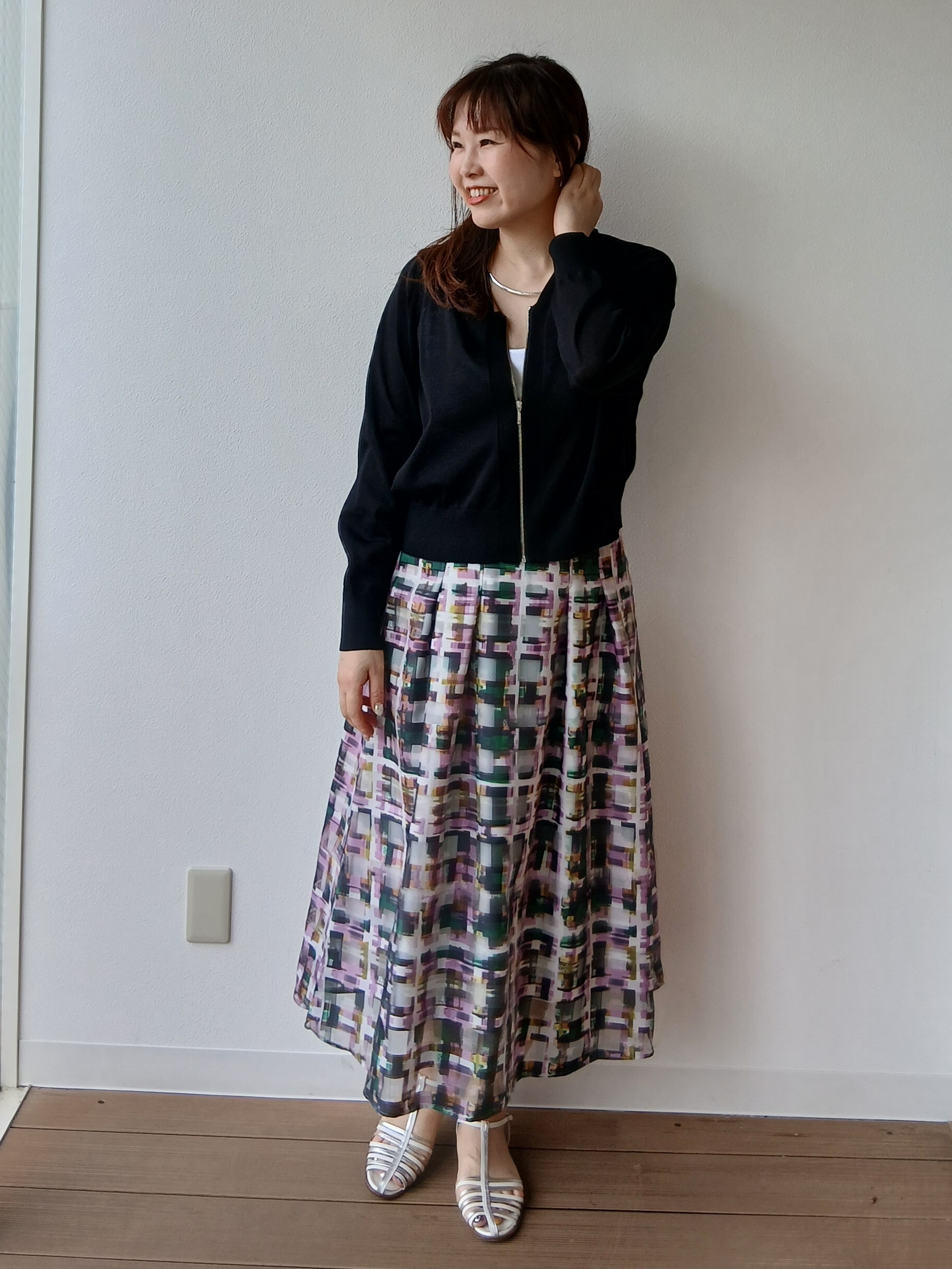 なみきさんの「UNTITLED｜【アンサンブル可/日除け・冷房対策】シアーレーヨンZIPカーディガン」を使ったコーディネート