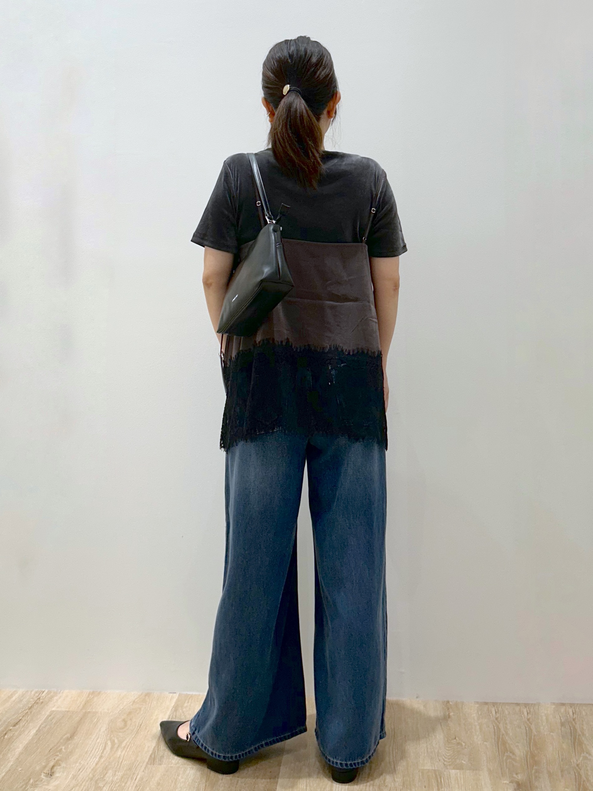 hiroさんの「OPAQUE.CLIP｜裾レース マットサテンキャミ【洗濯機OK】」を使ったコーディネート
