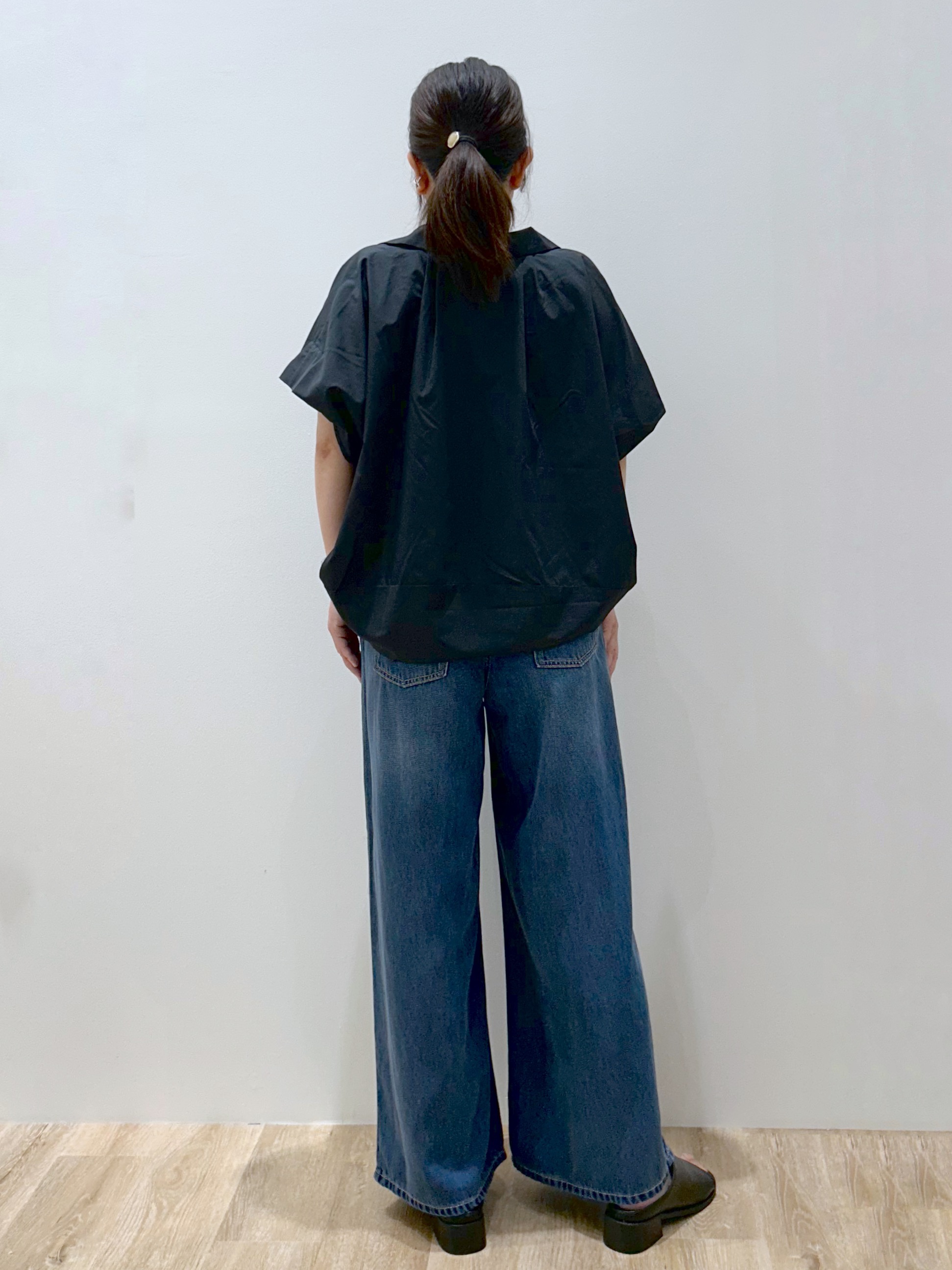 ひろみさんの「OPAQUE.CLIP｜タックニュアンスフォルムシャツ【洗濯機OK】」を使ったコーディネート