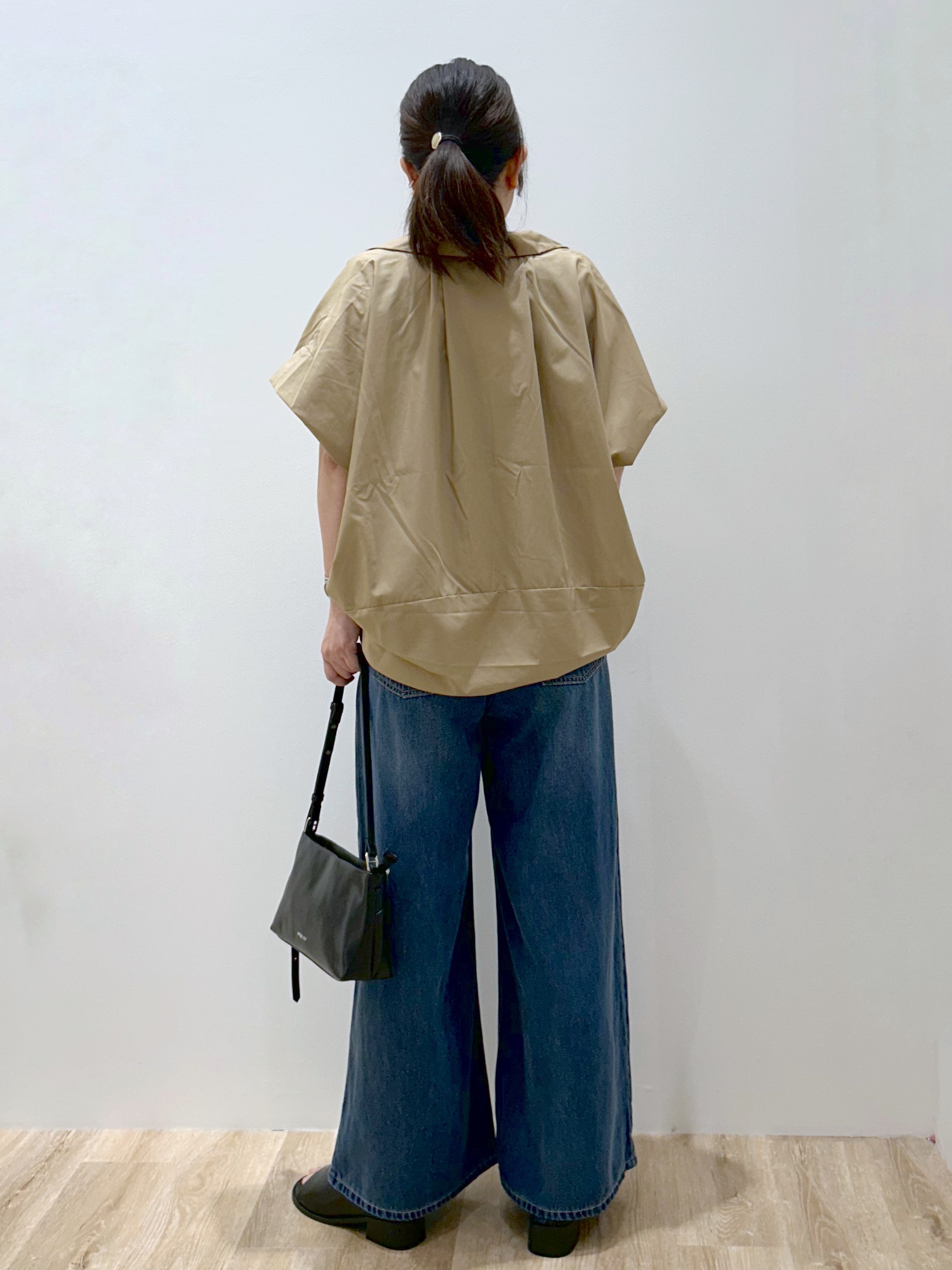 hiroさんの「OPAQUE.CLIP｜タックニュアンスフォルムシャツ【洗濯機OK】」を使ったコーディネート