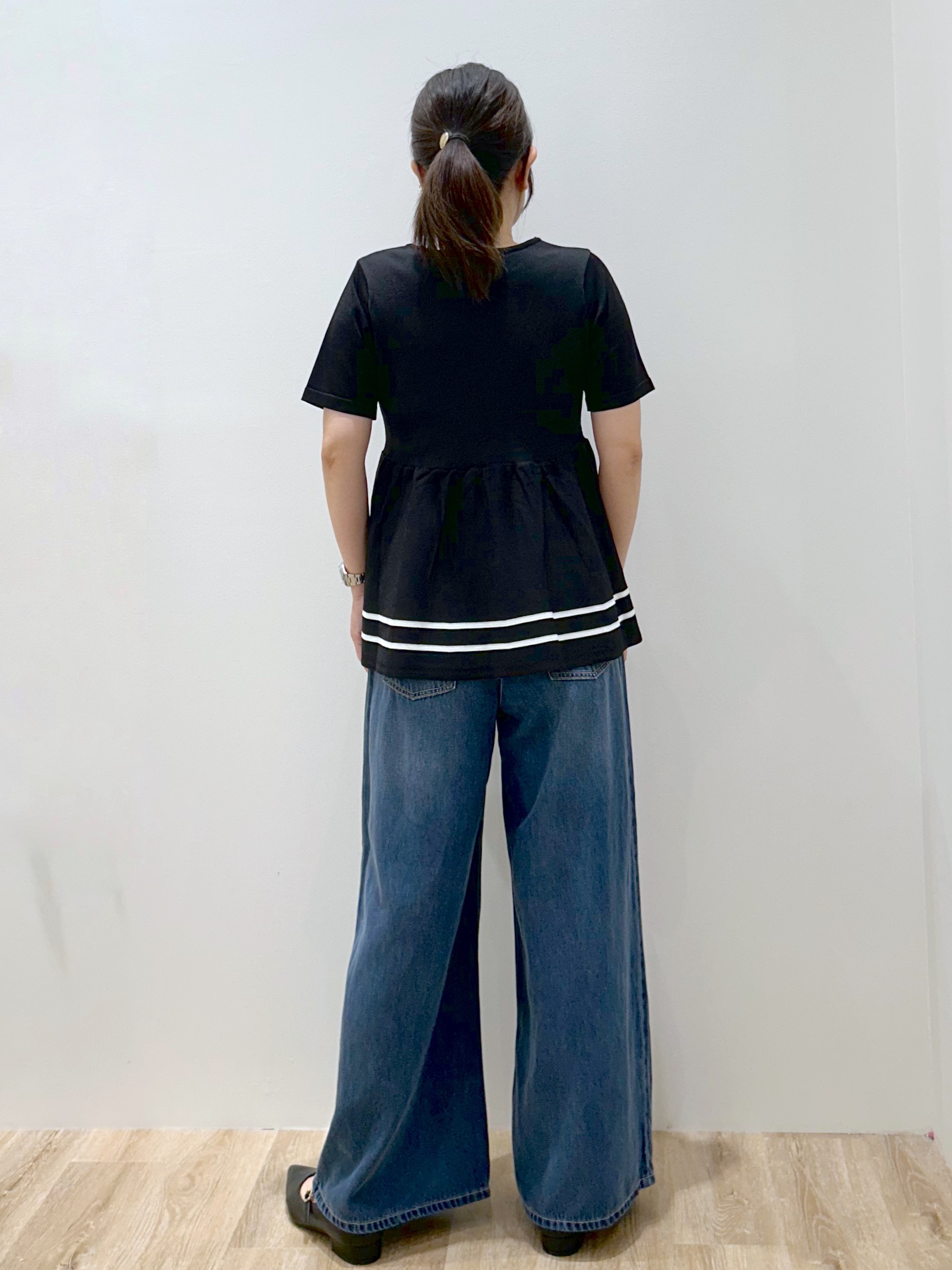 hiroさんの「OPAQUE.CLIP｜【UVケア】裾ラインペプラムニット《洗濯機OK》」を使ったコーディネート