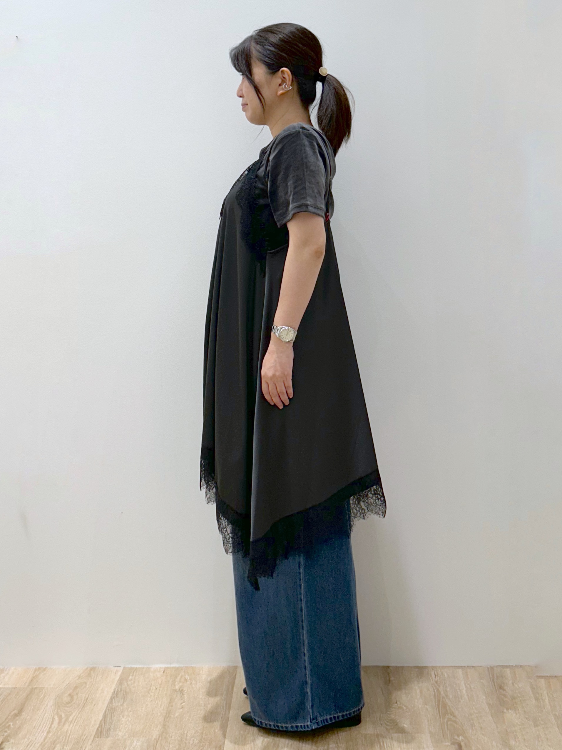 hiroさんの「OPAQUE.CLIP｜サテンレース キャミワンピース【洗濯機OK】」を使ったコーディネート