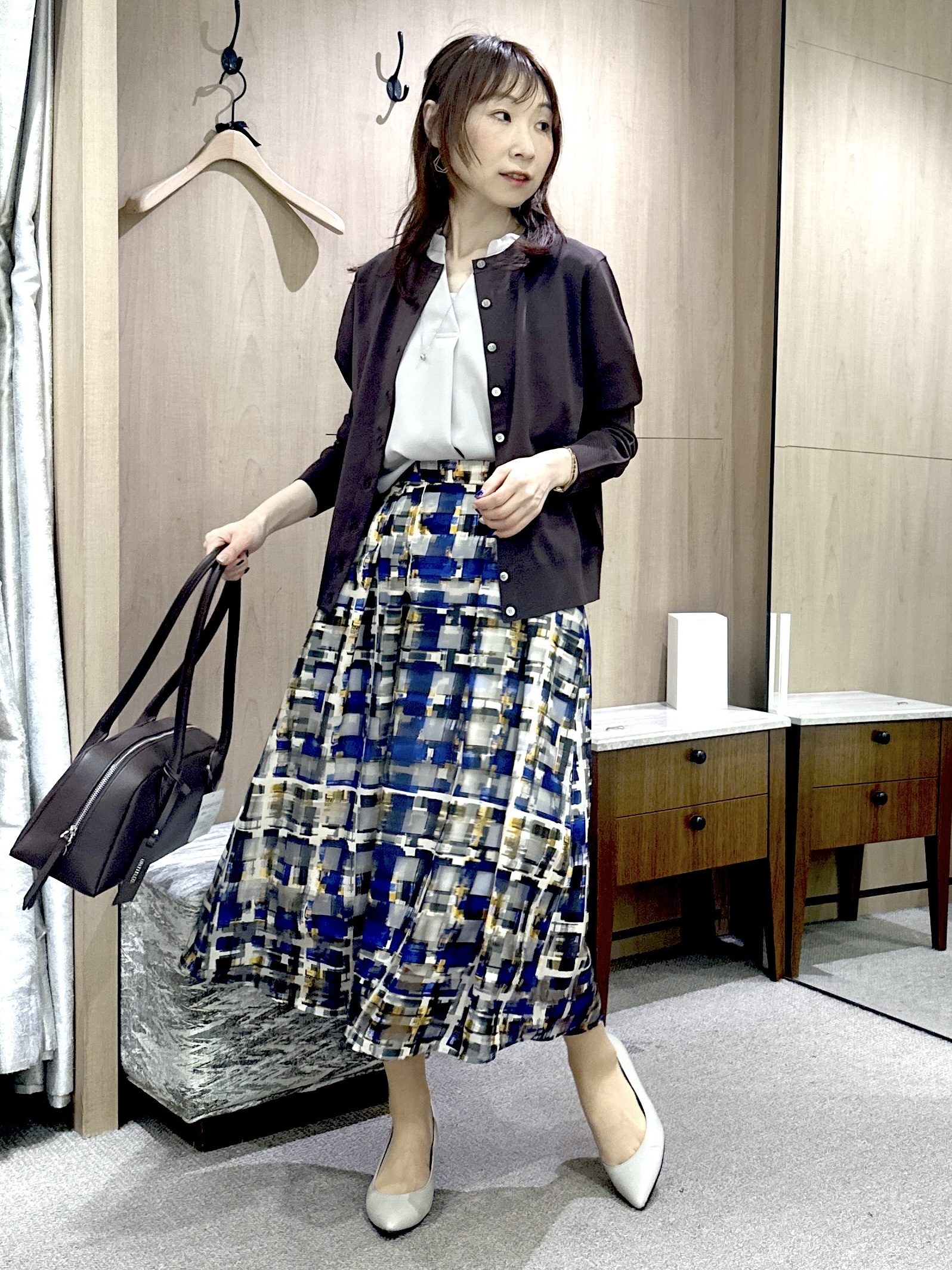 Miwaさんの「UNTITLED｜【残暑も快適/セットアップ可/接触冷感】エアリークールブラウス」を使ったコーディネート
