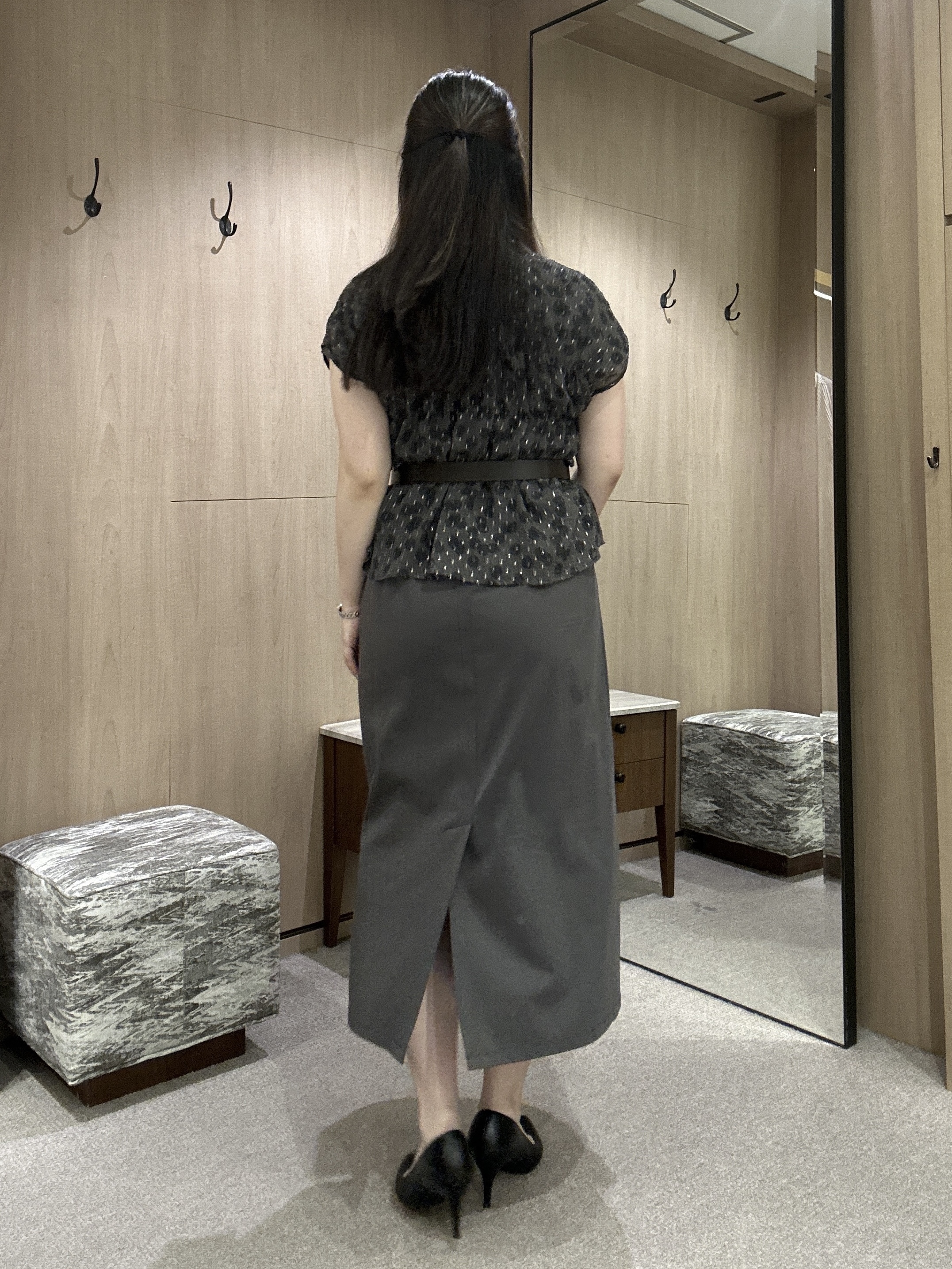 YURIさんの「UNTITLED｜【秋映え/シアー】ヴィンテージドットブラウス」を使ったコーディネート