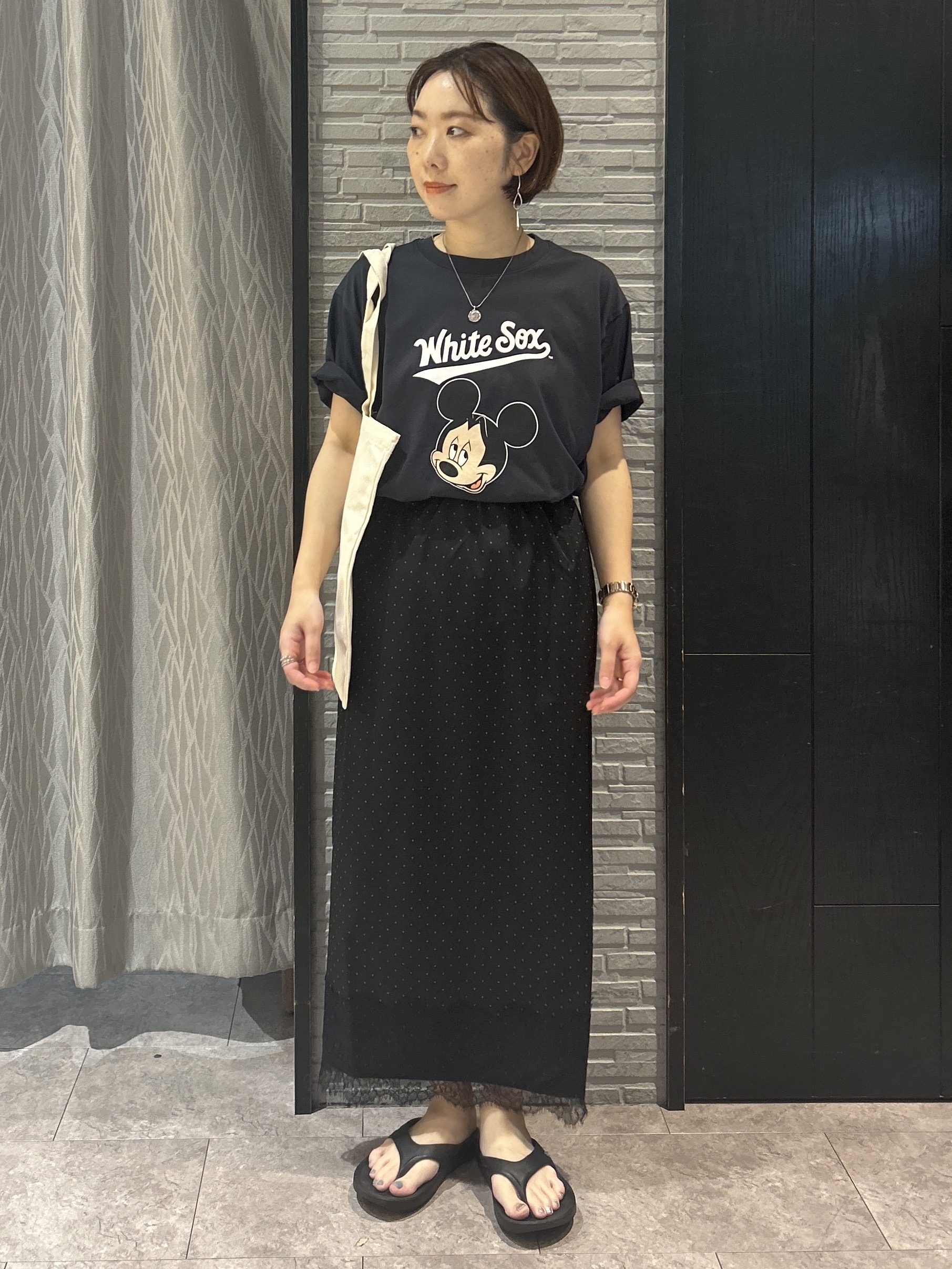 ga_riさんの「THE SHOP TK｜【Disney】【MLB】スペシャルデザイン半袖Tシャツ」を使ったコーディネート