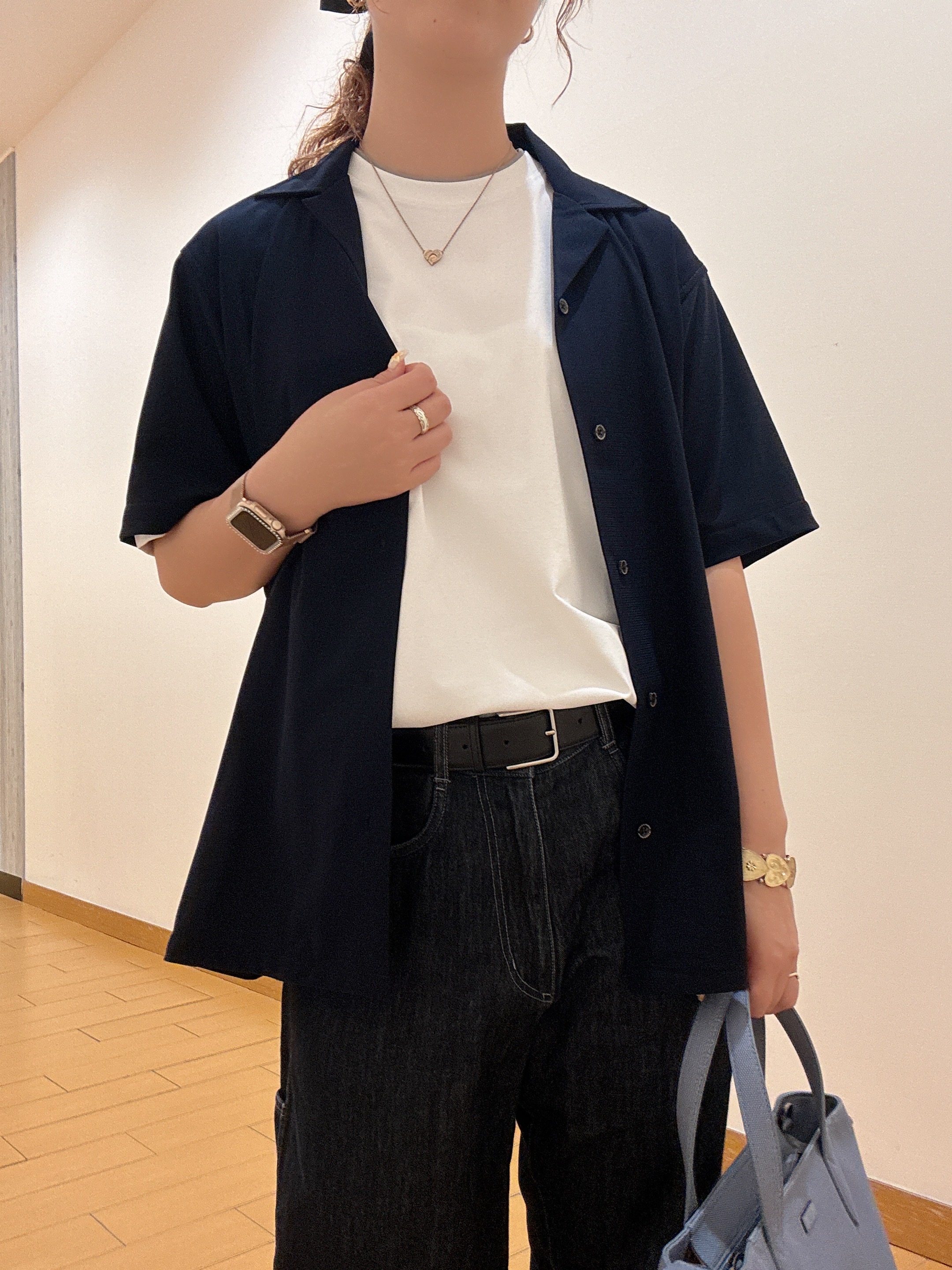 ヒナさんの「TAKEO KIKUCHI｜【汗染み軽減/接触冷感】フェイクレイヤード ワンポイント刺繍Ｔシャツ」を使ったコーディネート