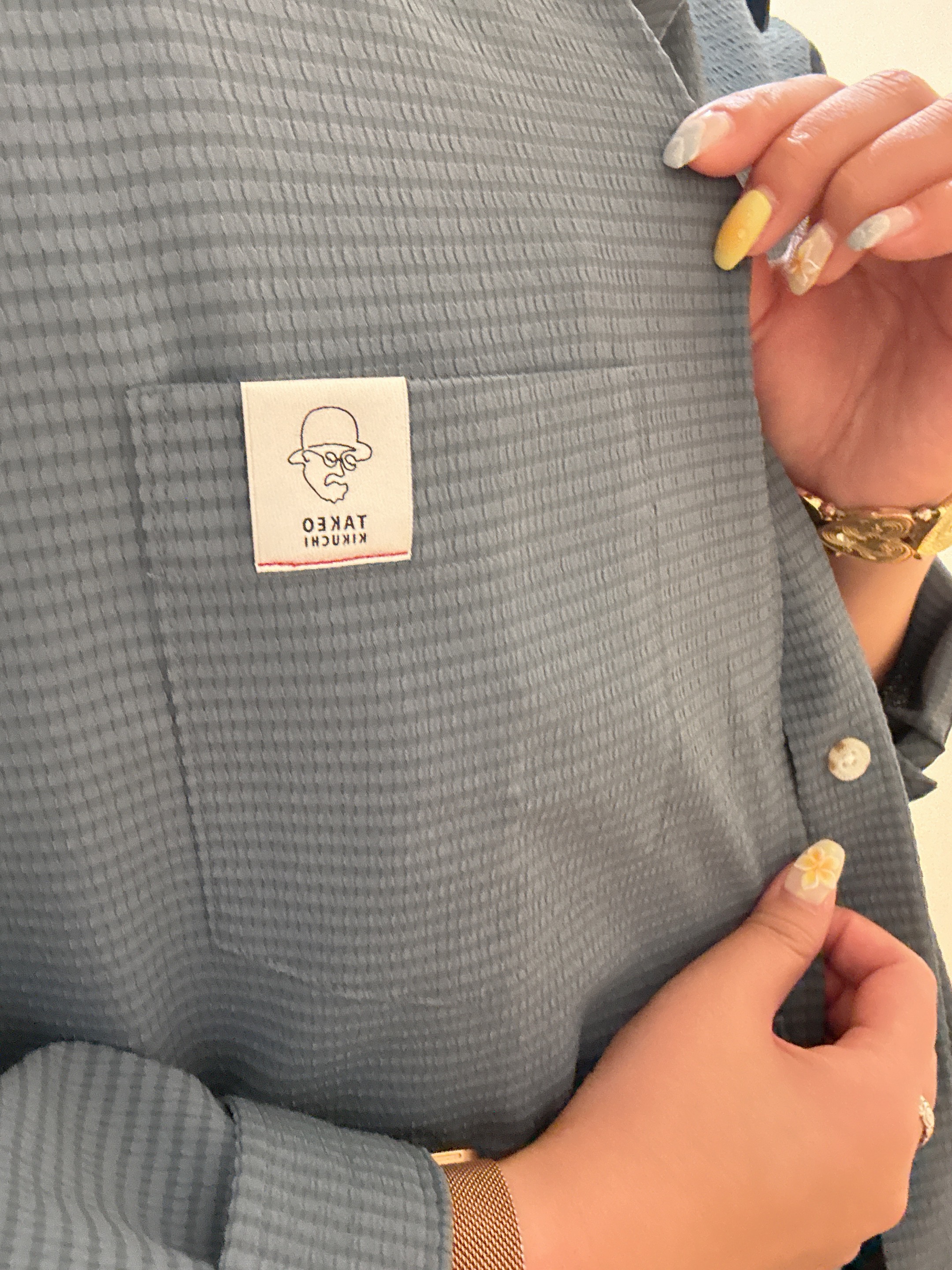 ヒナさんの「TAKEO KIKUCHI｜【汗染み軽減/接触冷感】フェイクレイヤード ワンポイント刺繍Ｔシャツ」を使ったコーディネート