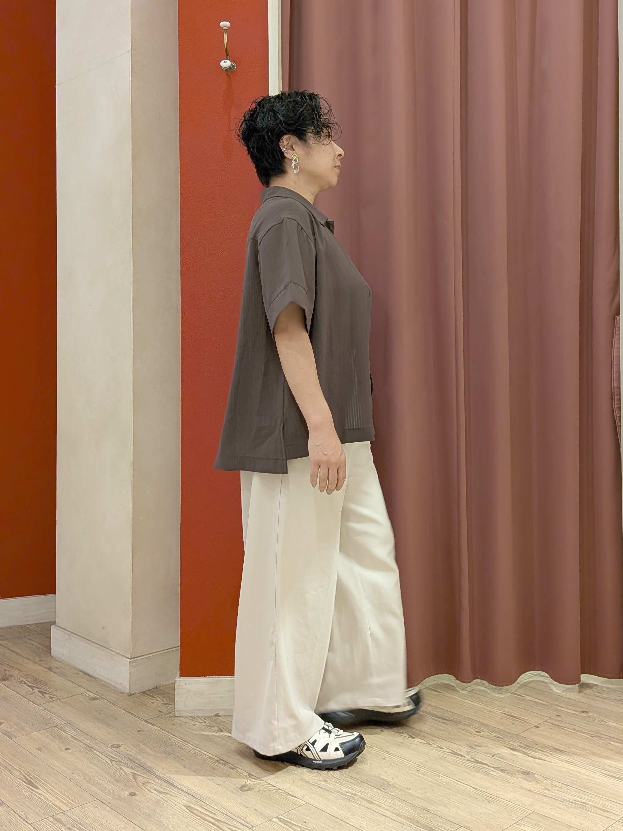 cameさんの「SHOO･LA･RUE｜【通気性〇/UV/S-LL】洗濯後しわになりにくい とろみストライプシャツ」を使ったコーディネート