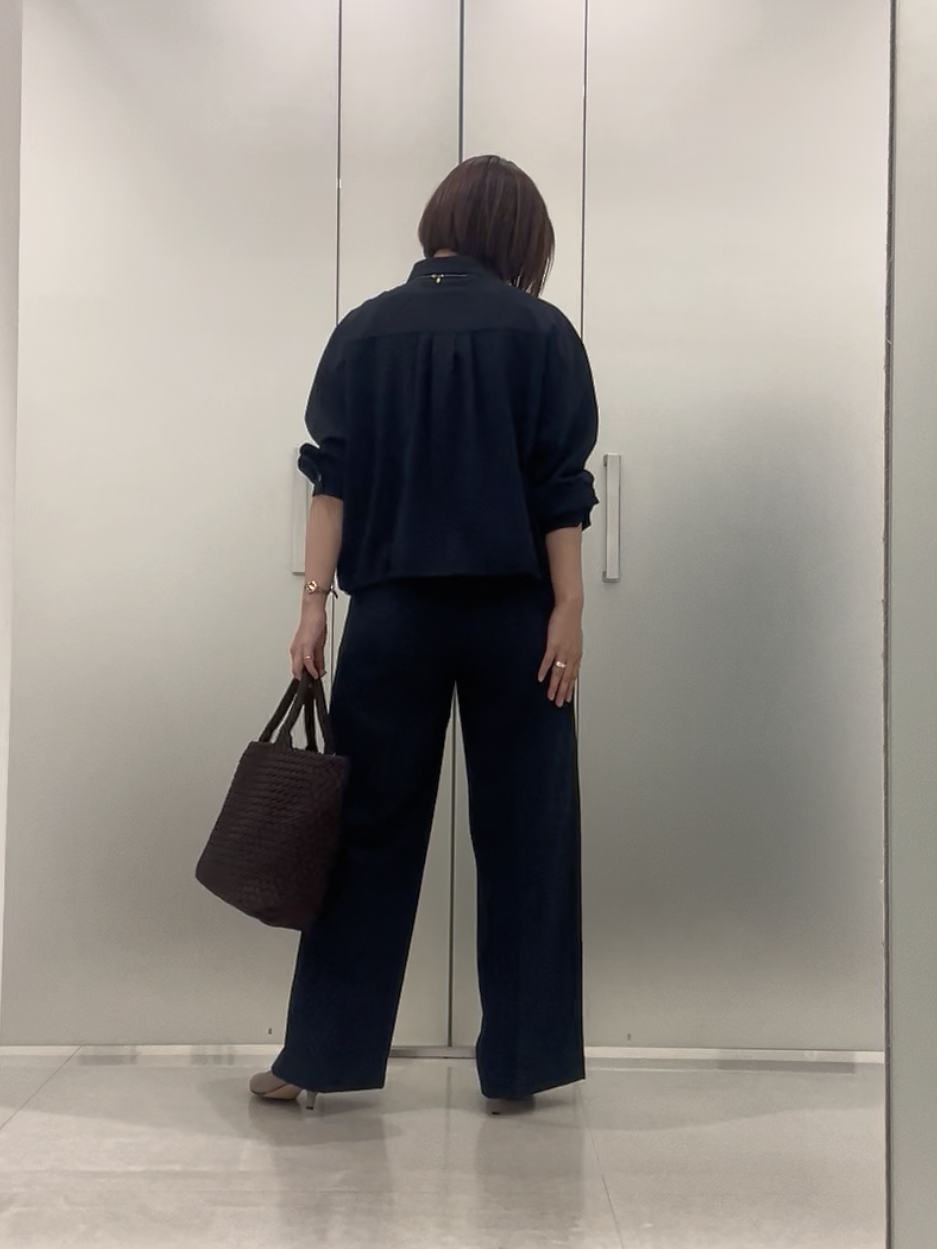まどかさんの「UNTITLED｜【秋羽織り/セットアップ可/UVカット】エアリークールドロストシャツ」を使ったコーディネート