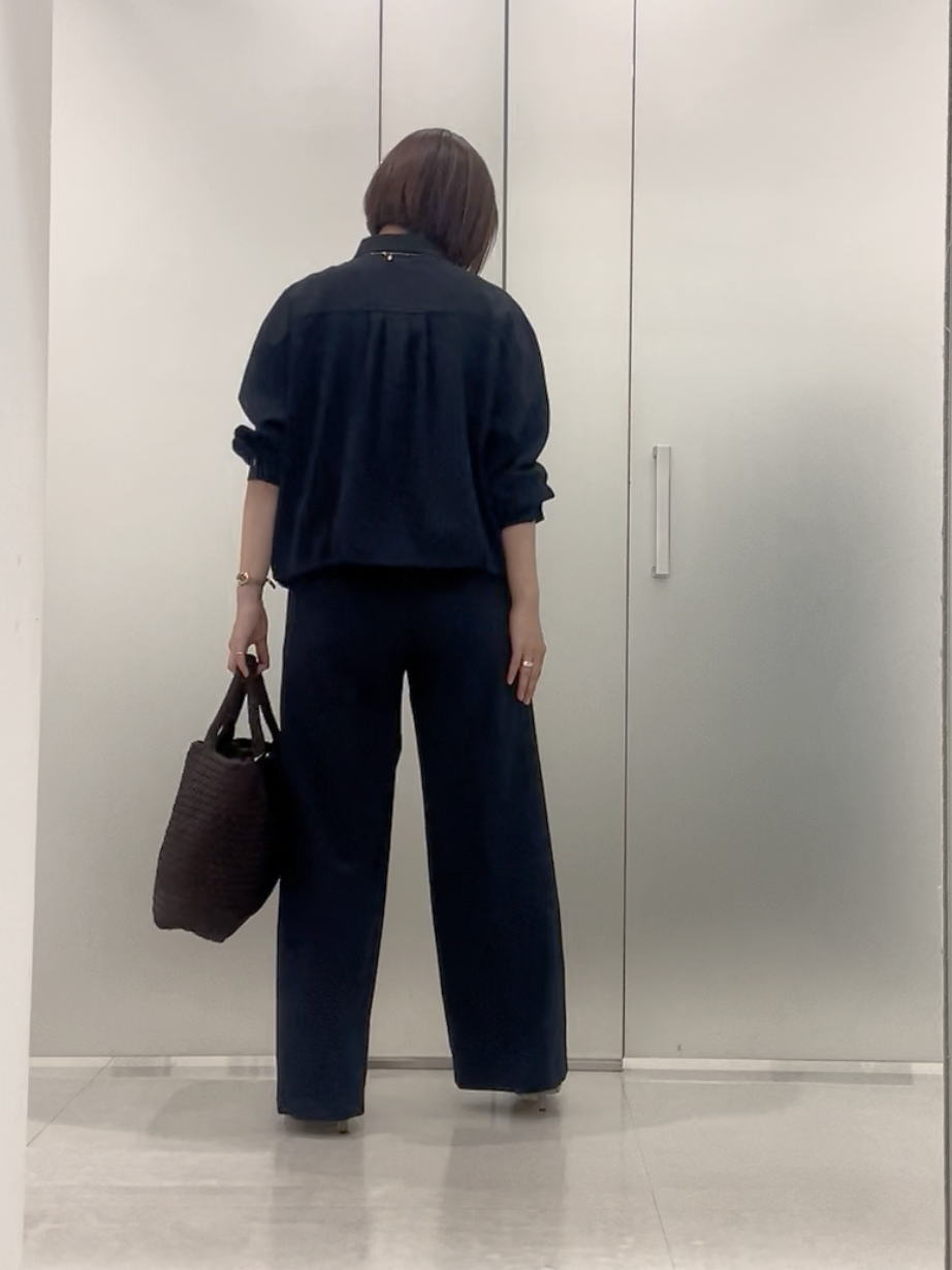 まどかさんの「UNTITLED｜【秋羽織り/セットアップ可/UVカット】エアリークールドロストシャツ」を使ったコーディネート