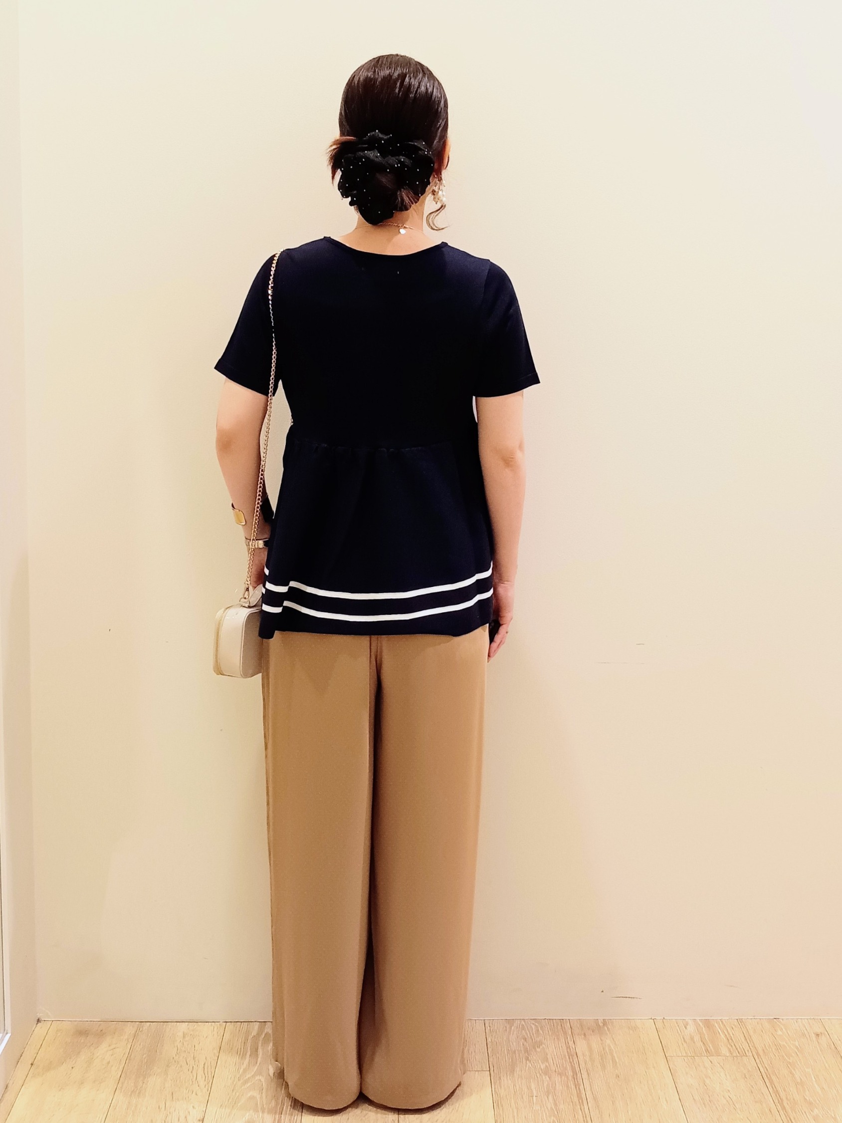 MKさんの「index｜【UVケア】裾ラインペプラムニット《洗濯機OK》」を使ったコーディネート