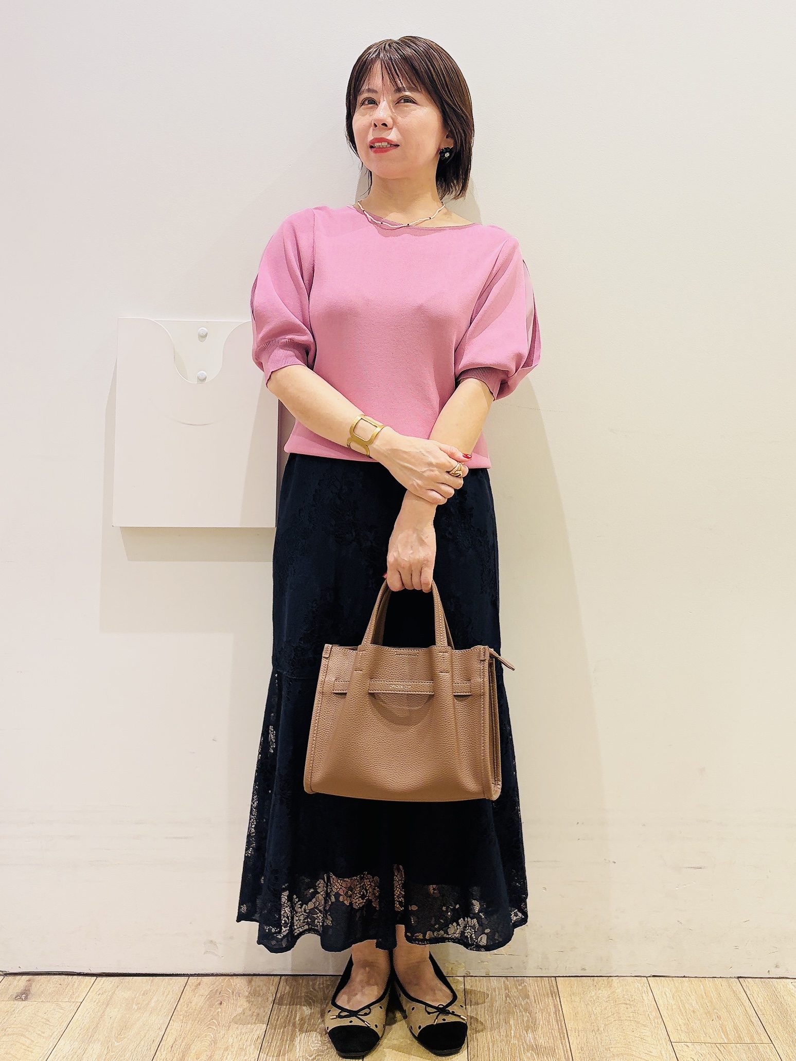 YUKOさんの「index｜【接触冷感／UVケア】クールタッチラップスリーブニット《洗濯機OK／XS～3L／9col》」を使ったコーディネート