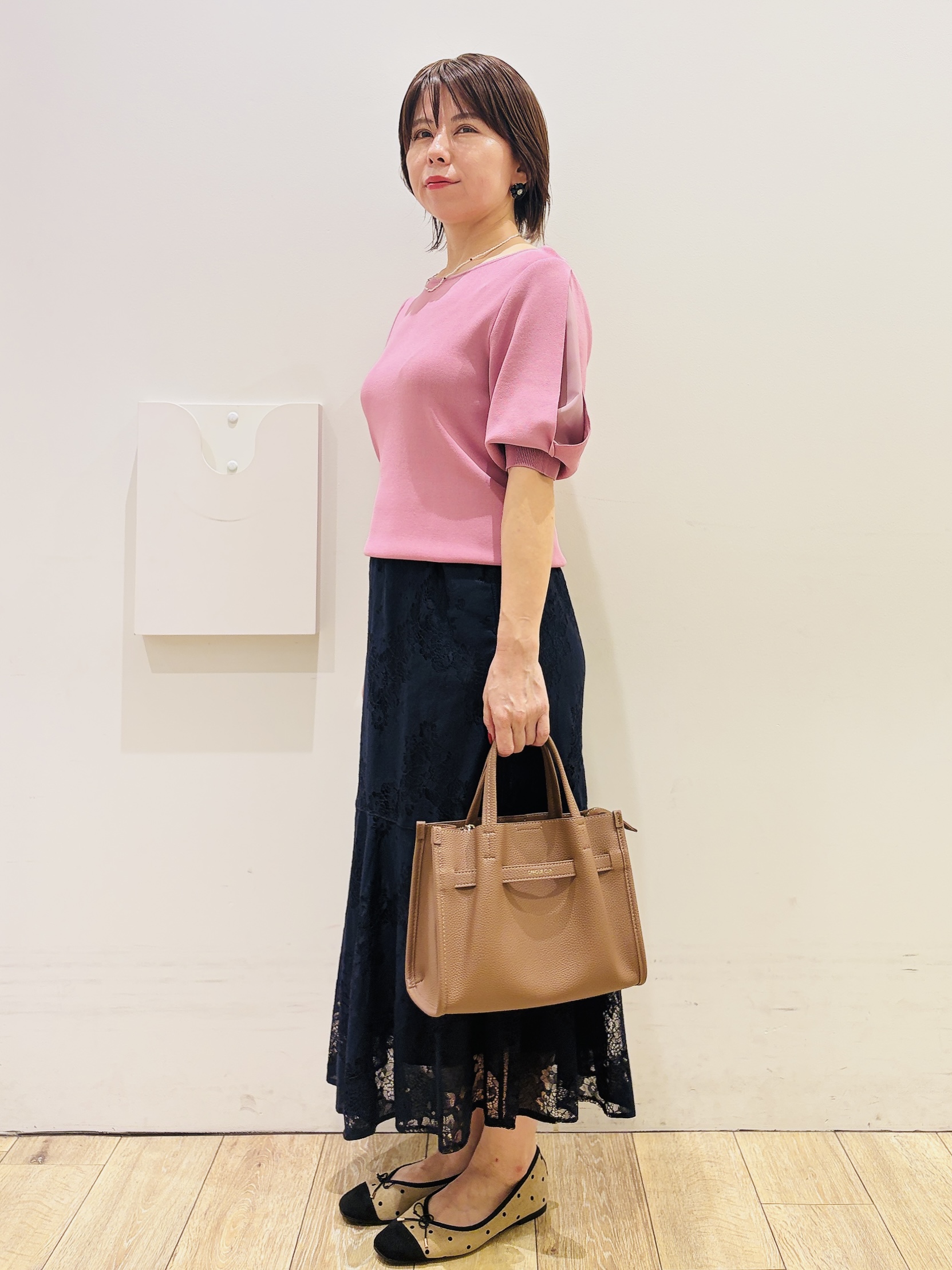 YUKOさんの「index｜【接触冷感／UVケア】クールタッチラップスリーブニット《洗濯機OK／XS～3L／9col》」を使ったコーディネート