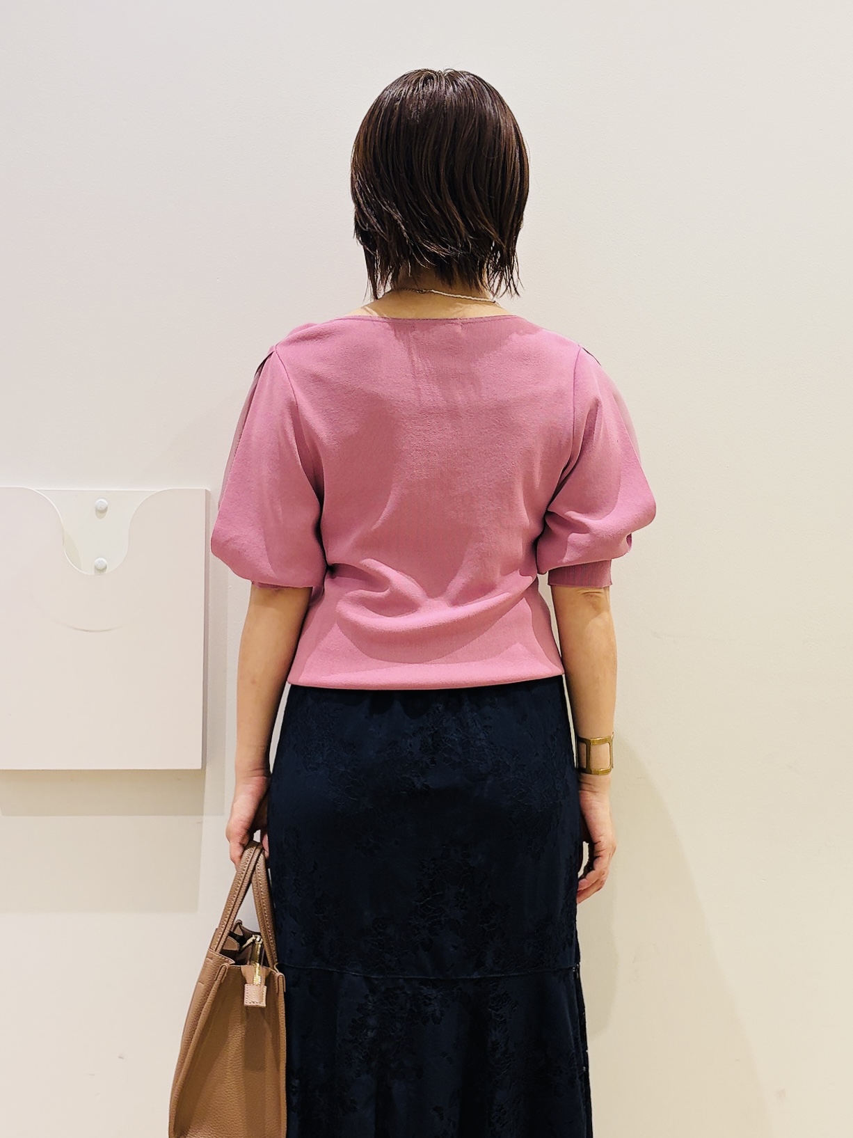 YUKOさんの「index｜【接触冷感／UVケア】クールタッチラップスリーブニット《洗濯機OK／XS～3L／9col》」を使ったコーディネート