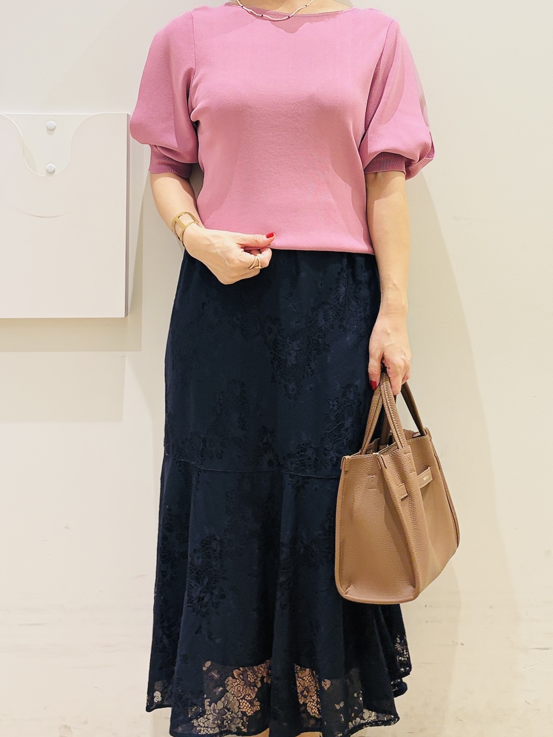 YUKOさんの「index｜【接触冷感／UVケア】クールタッチラップスリーブニット《洗濯機OK／XS～3L／9col》」を使ったコーディネート