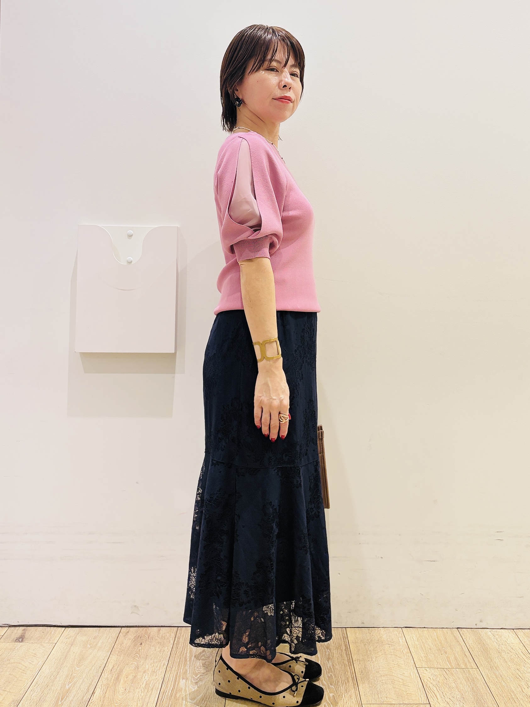 YUKOさんの「index｜【接触冷感／UVケア】クールタッチラップスリーブニット《洗濯機OK／XS～3L／9col》」を使ったコーディネート