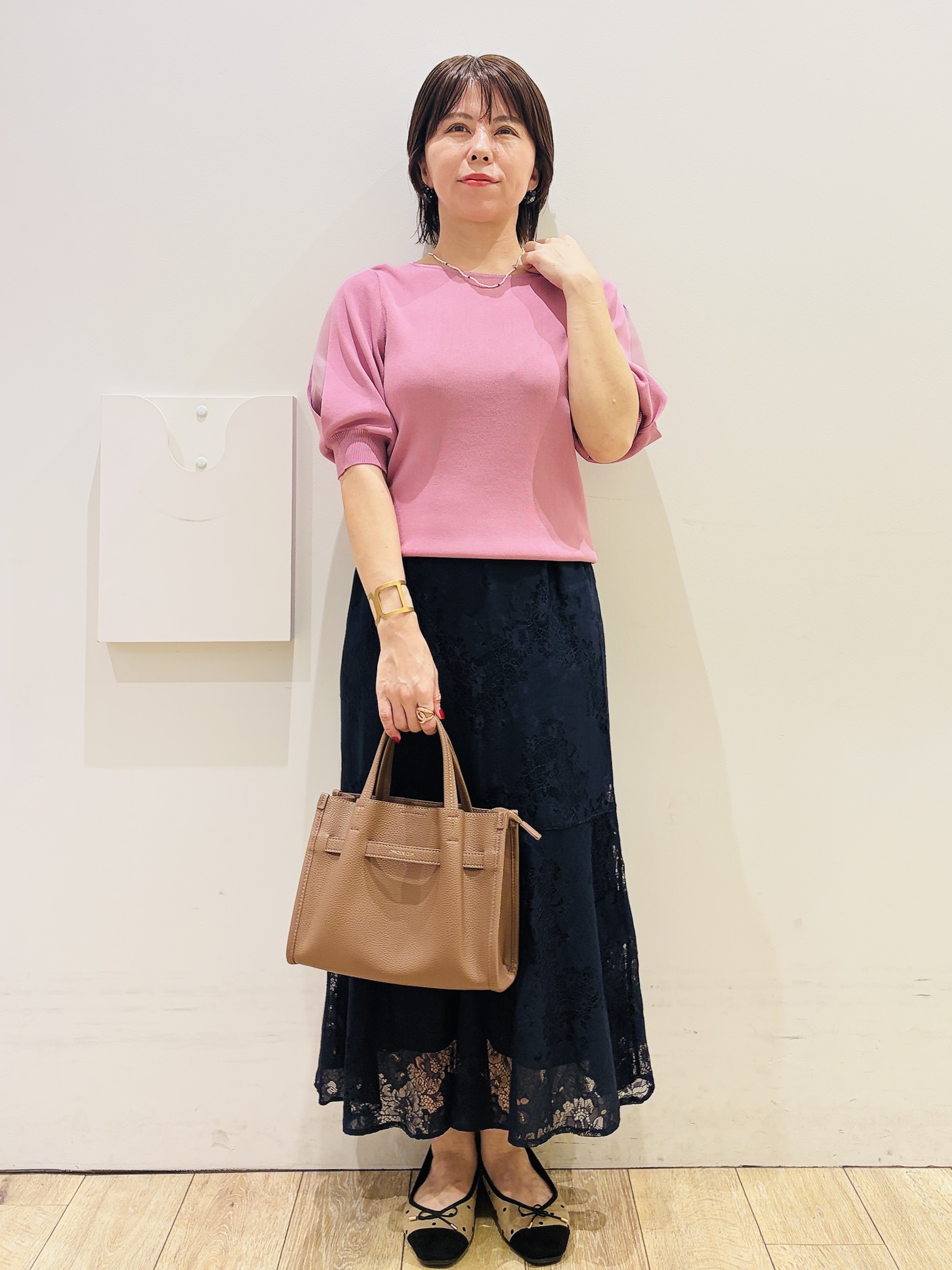 YUKOさんの「index｜【接触冷感／UVケア】クールタッチラップスリーブニット《洗濯機OK／XS～3L／9col》」を使ったコーディネート