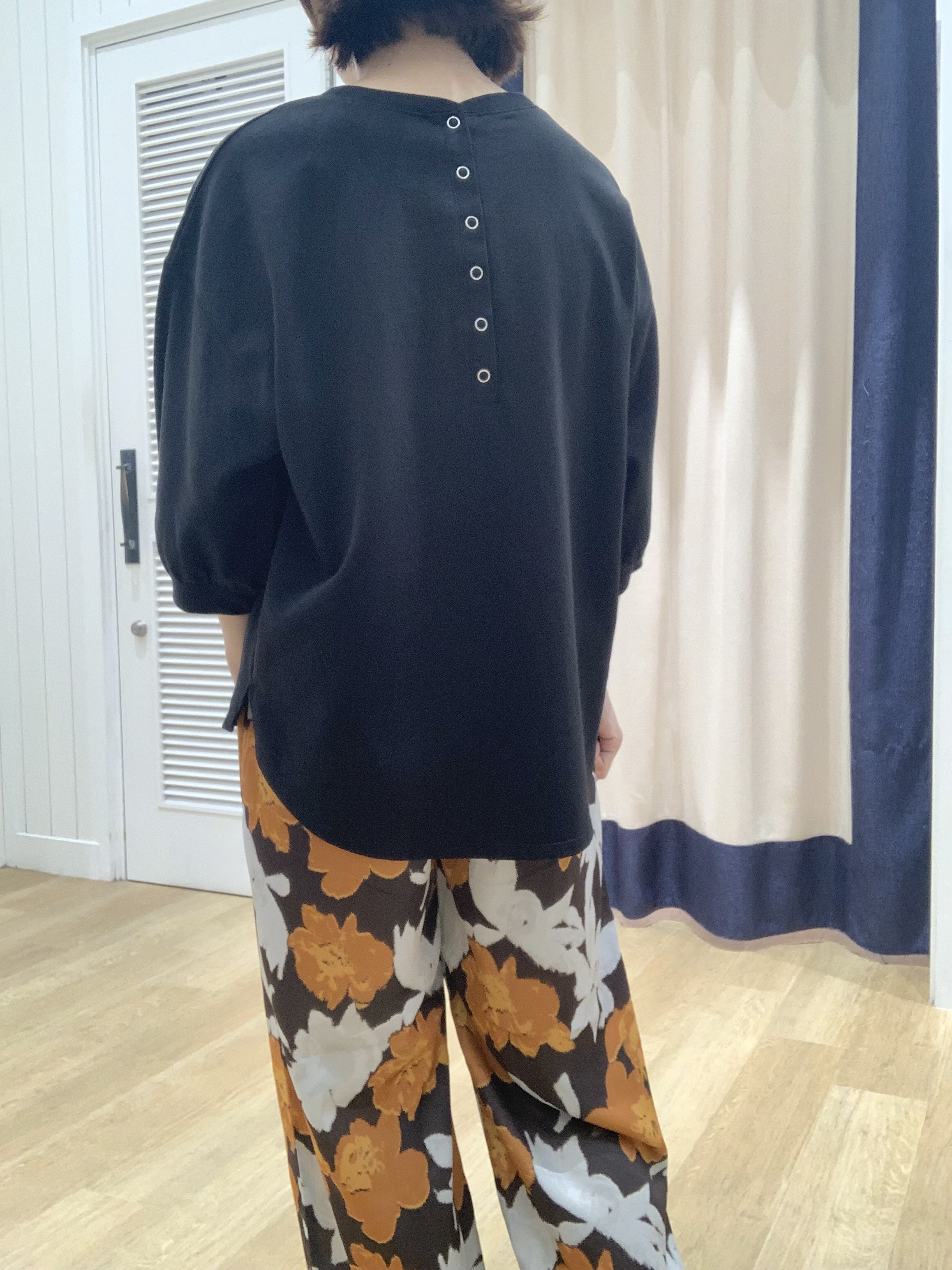 IMARIさんの「Dessin｜【高レビュー/洗える/XS-L】バックヘンリーミニ裏毛 5分袖」を使ったコーディネート