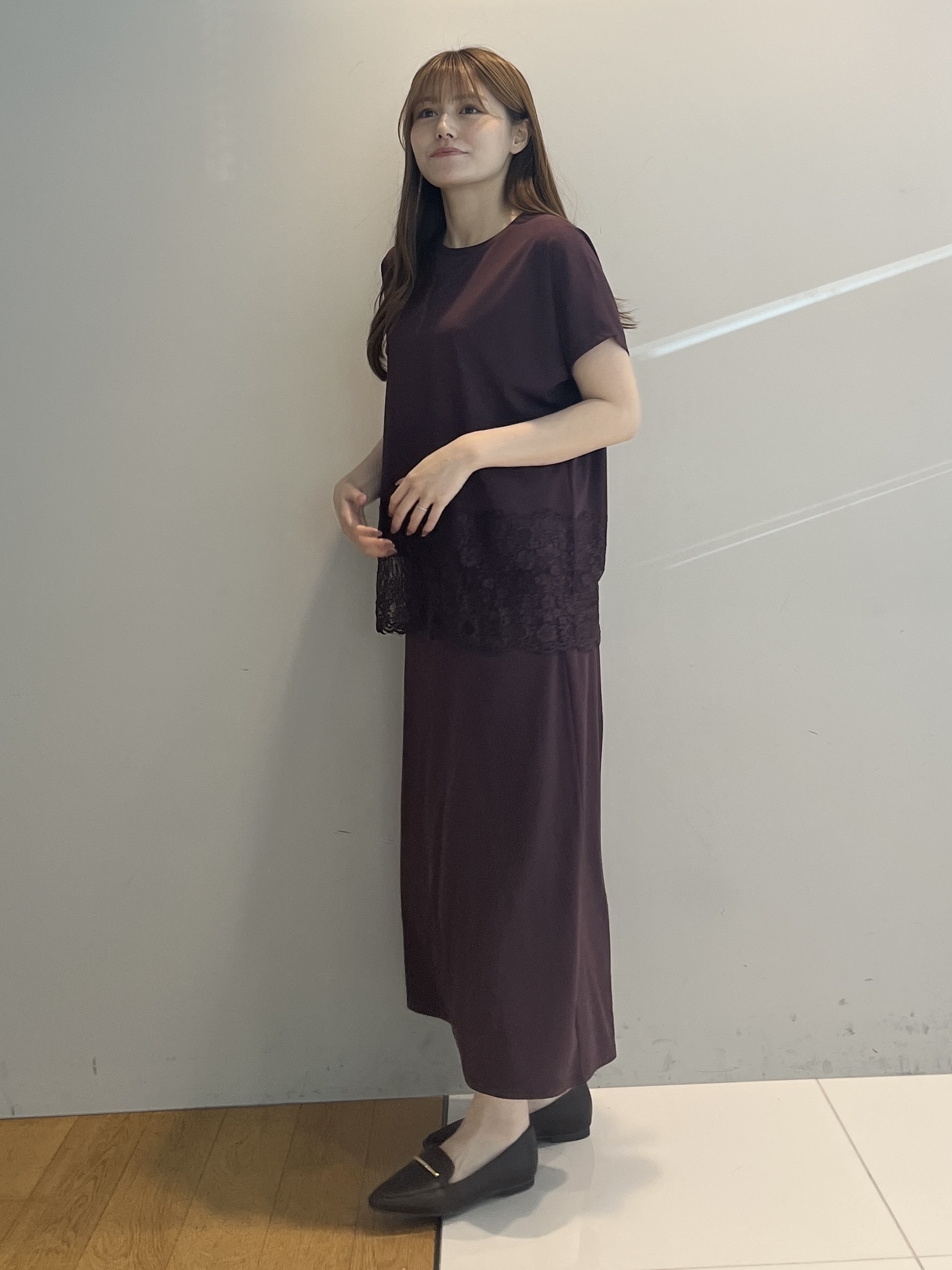sayaさんの「grove｜【SET UP可】ポンチシリーズ／裾レースドルマンカットソー」を使ったコーディネート