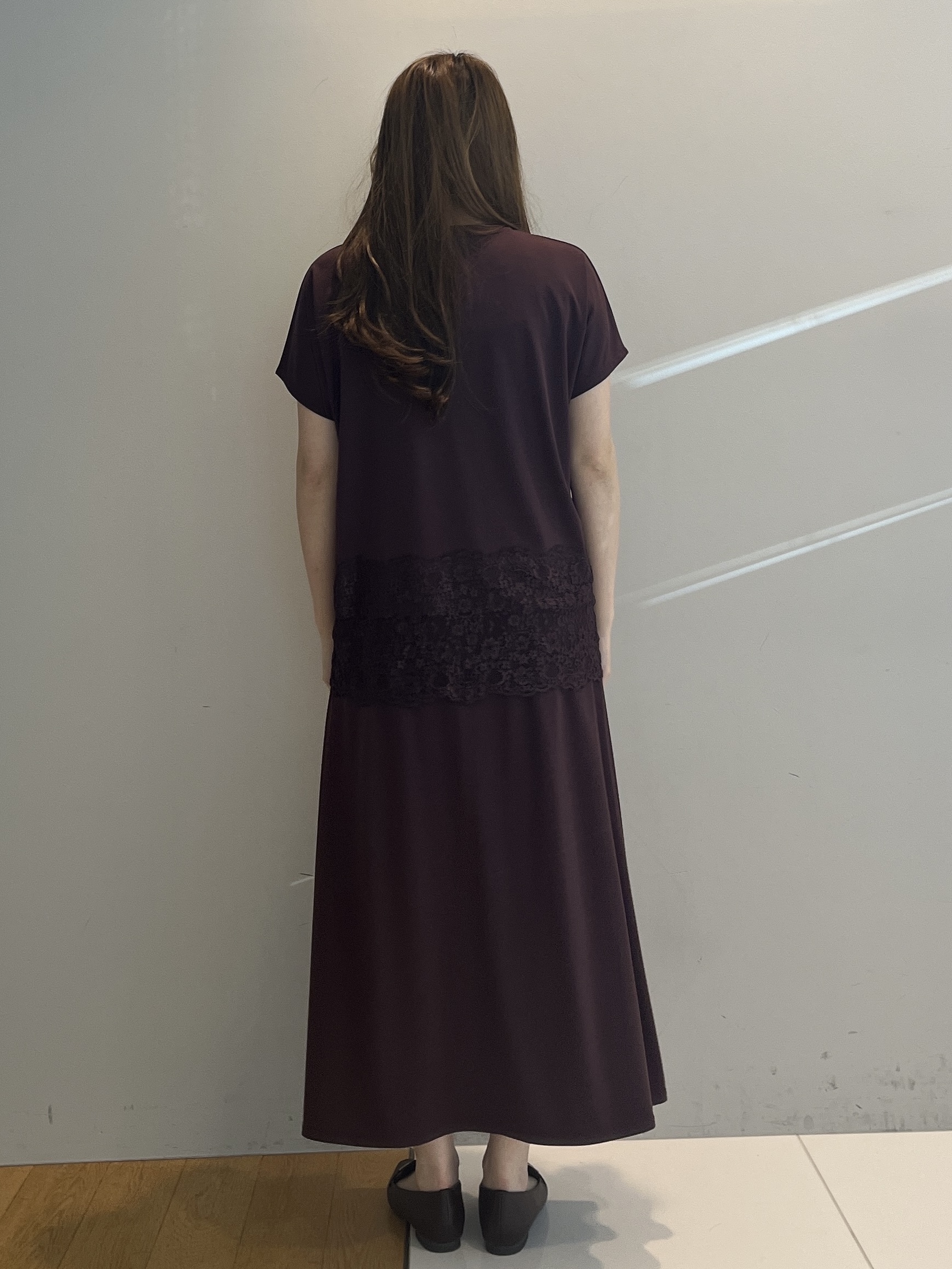 sayaさんの「grove｜【SET UP可】ポンチシリーズ／裾レースドルマンカットソー」を使ったコーディネート