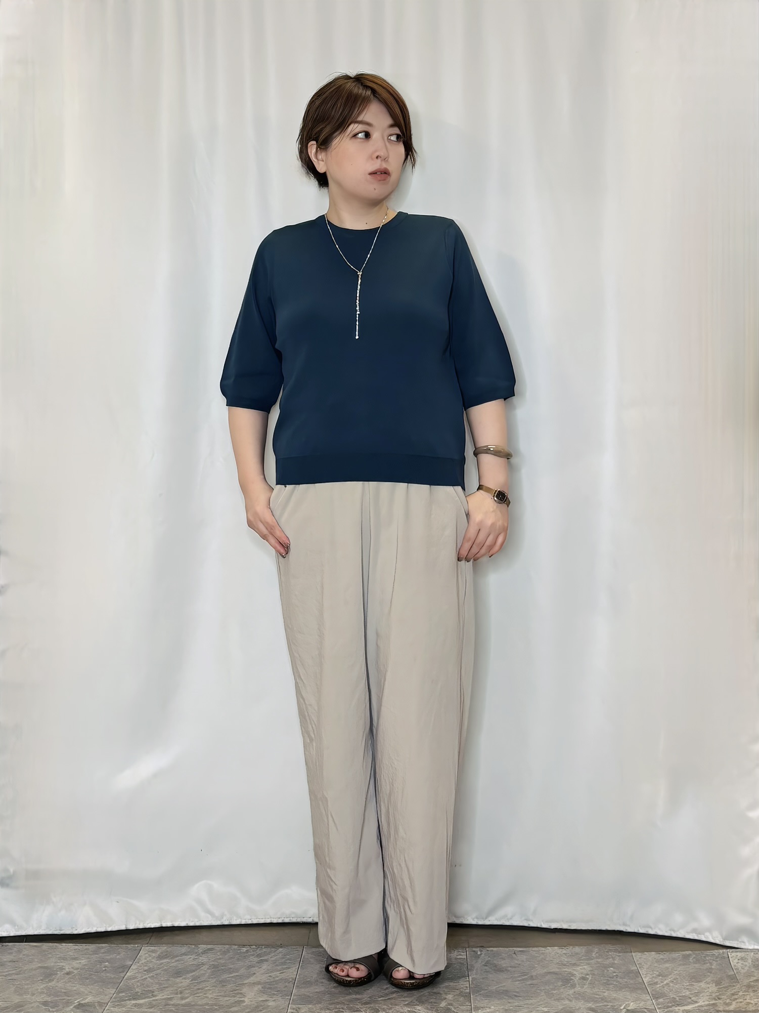 たみさんの「SHOO･LA･RUE｜【ガンガン洗える/毛玉になりにくい】二の腕見せない 5分袖ニット」を使ったコーディネート
