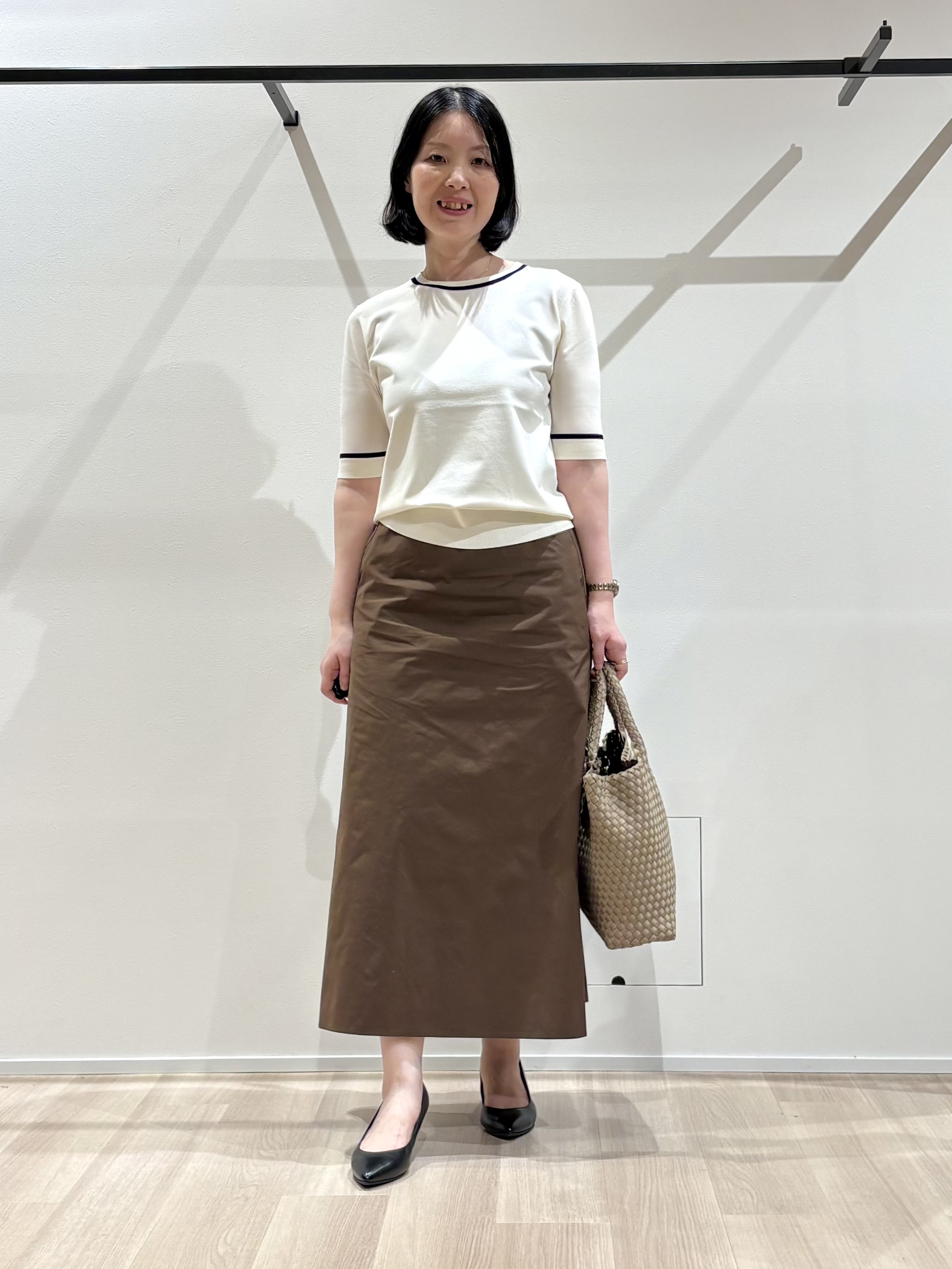yさんの「UNTITLED｜【アンサンブル可/きれいめ/通勤】コンパクト5分袖ニット」を使ったコーディネート