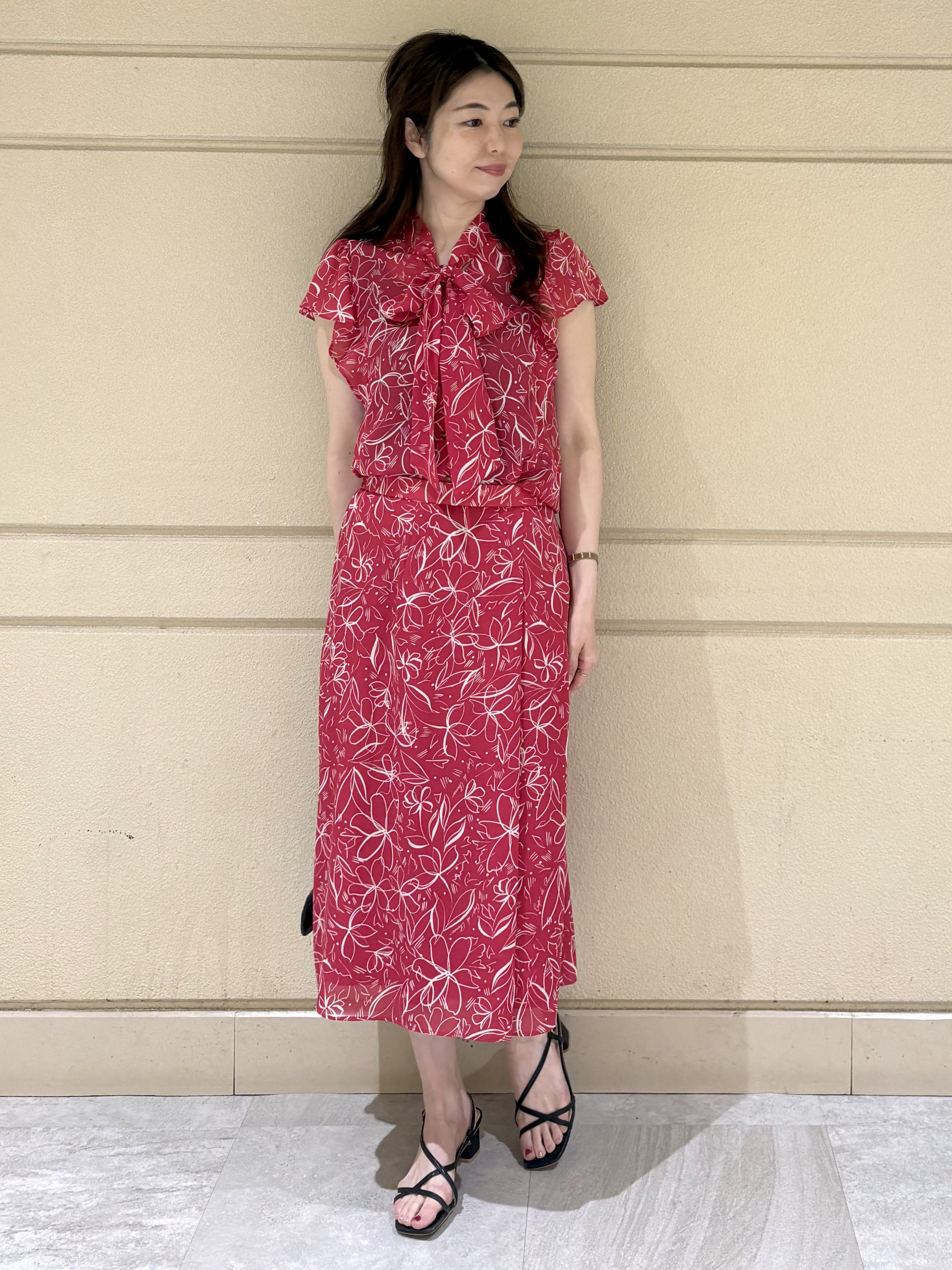 sakiさんの「COUP DE CHANCE｜【手洗い可／日本製】フラワーリボンブラウス」を使ったコーディネート