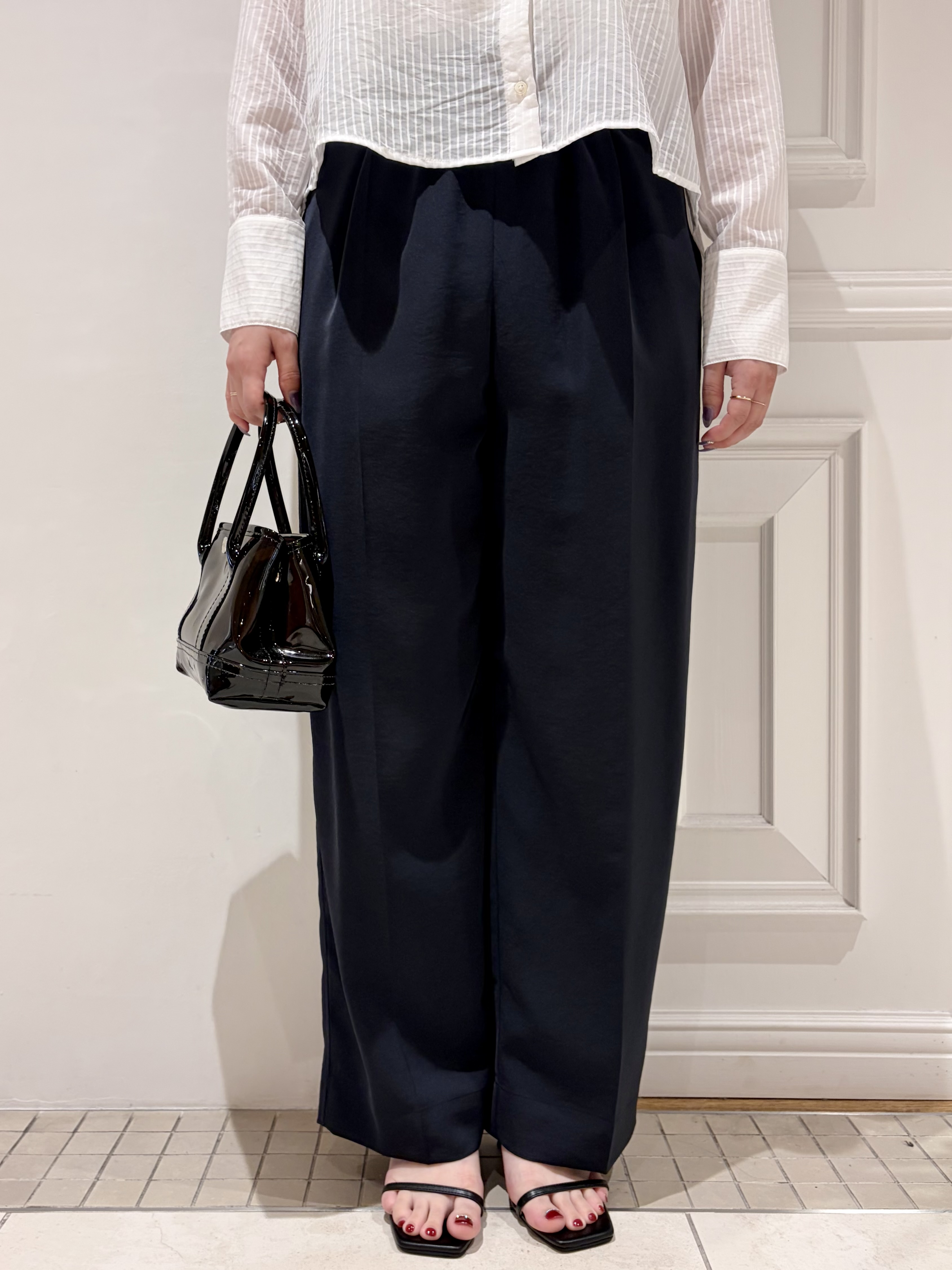 minowaさんの「DRESSTERIOR｜◆シアーストライプクロップドシャツ」を使ったコーディネート